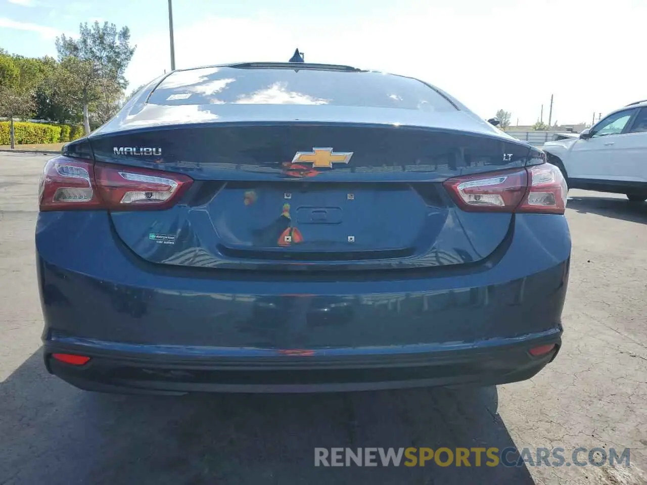 6 Photograph of a damaged car 1G1ZD5ST7LF073408 CHEVROLET MALIBU 2020