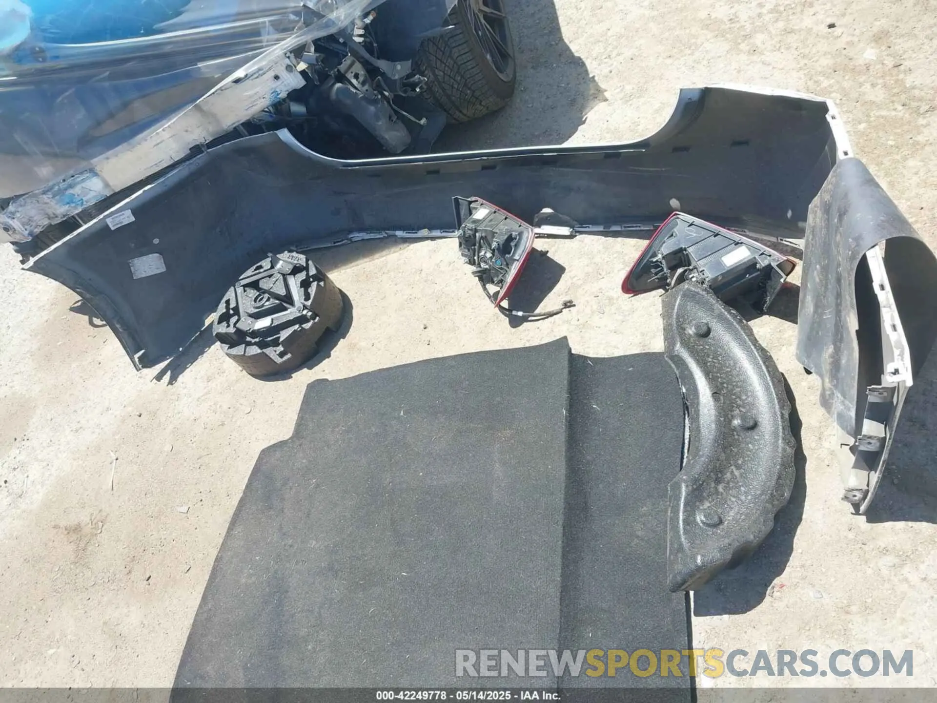 12 Photograph of a damaged car 1G1ZD5ST7LF081198 CHEVROLET MALIBU 2020
