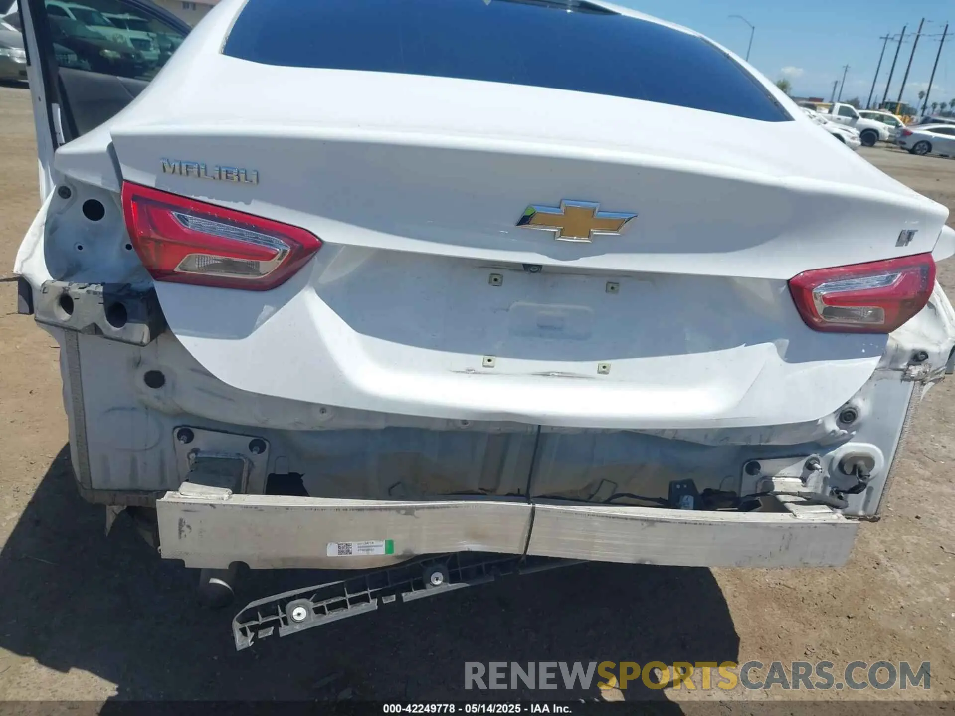 6 Photograph of a damaged car 1G1ZD5ST7LF081198 CHEVROLET MALIBU 2020