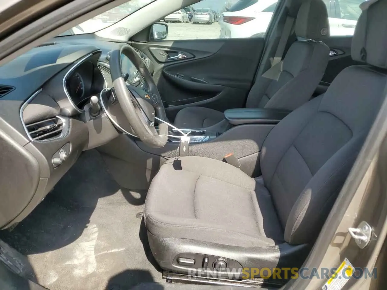 7 Photograph of a damaged car 1G1ZD5ST7LF091794 CHEVROLET MALIBU 2020