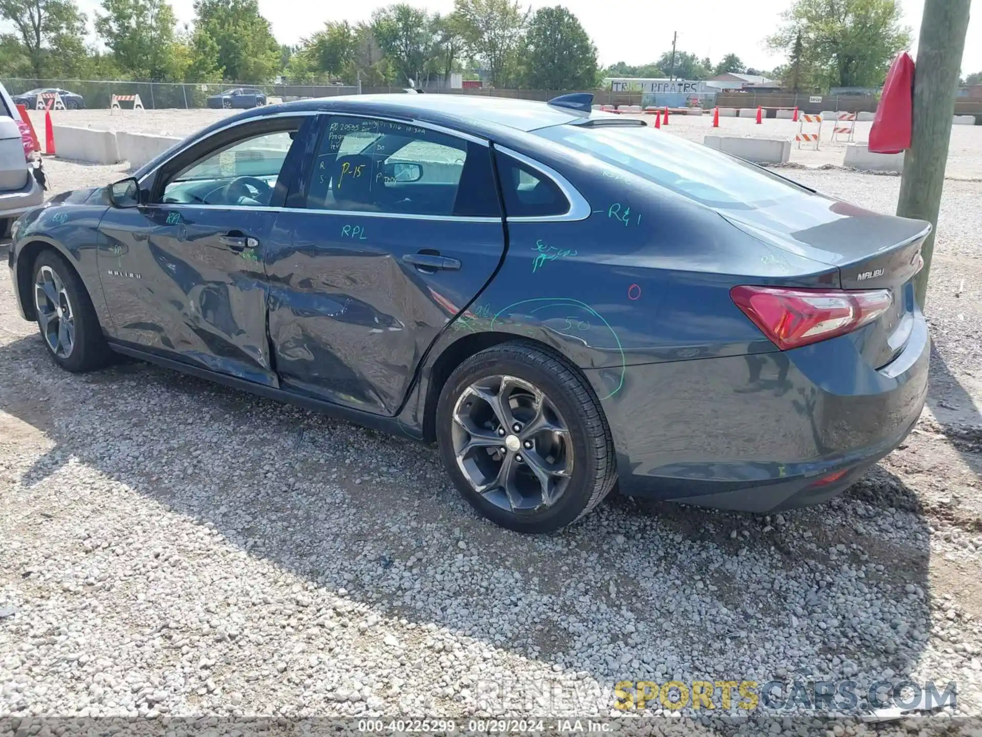 3 Photograph of a damaged car 1G1ZD5ST7LF096784 CHEVROLET MALIBU 2020