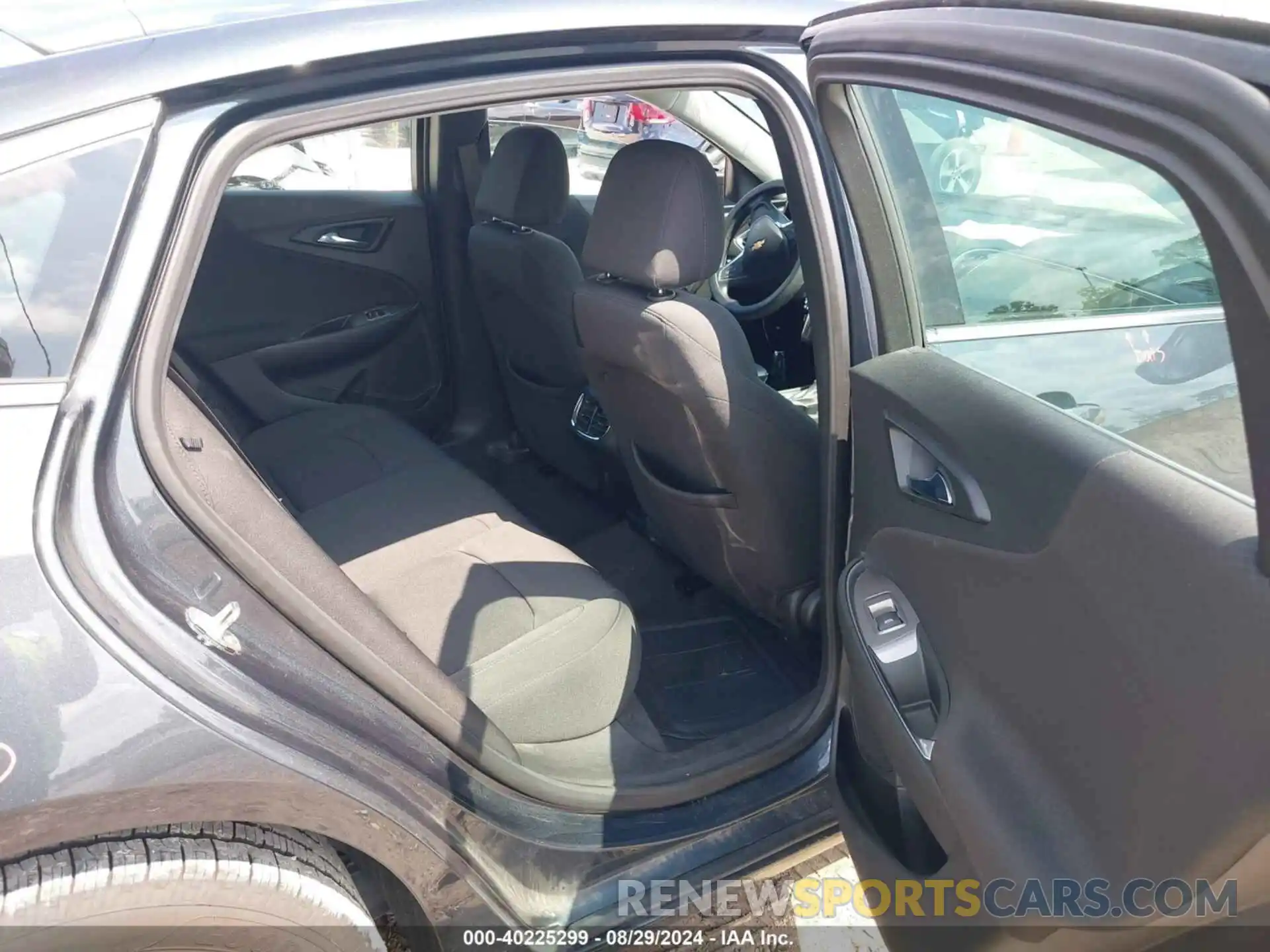 8 Photograph of a damaged car 1G1ZD5ST7LF096784 CHEVROLET MALIBU 2020