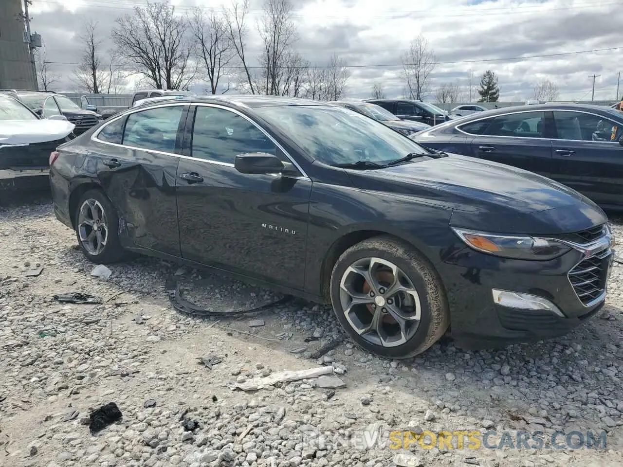 4 Photograph of a damaged car 1G1ZD5ST7LF099782 CHEVROLET MALIBU 2020