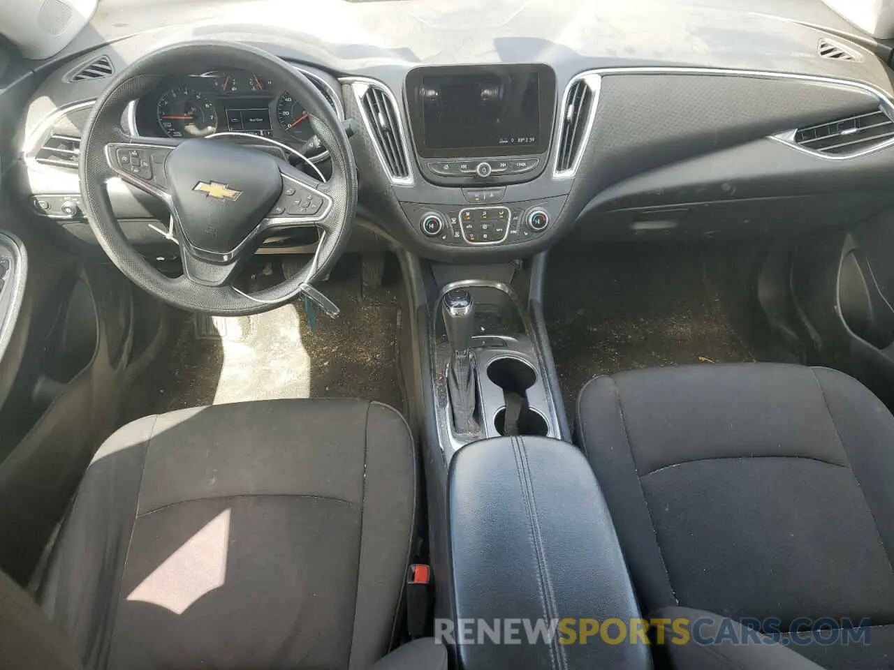 8 Photograph of a damaged car 1G1ZD5ST7LF099782 CHEVROLET MALIBU 2020