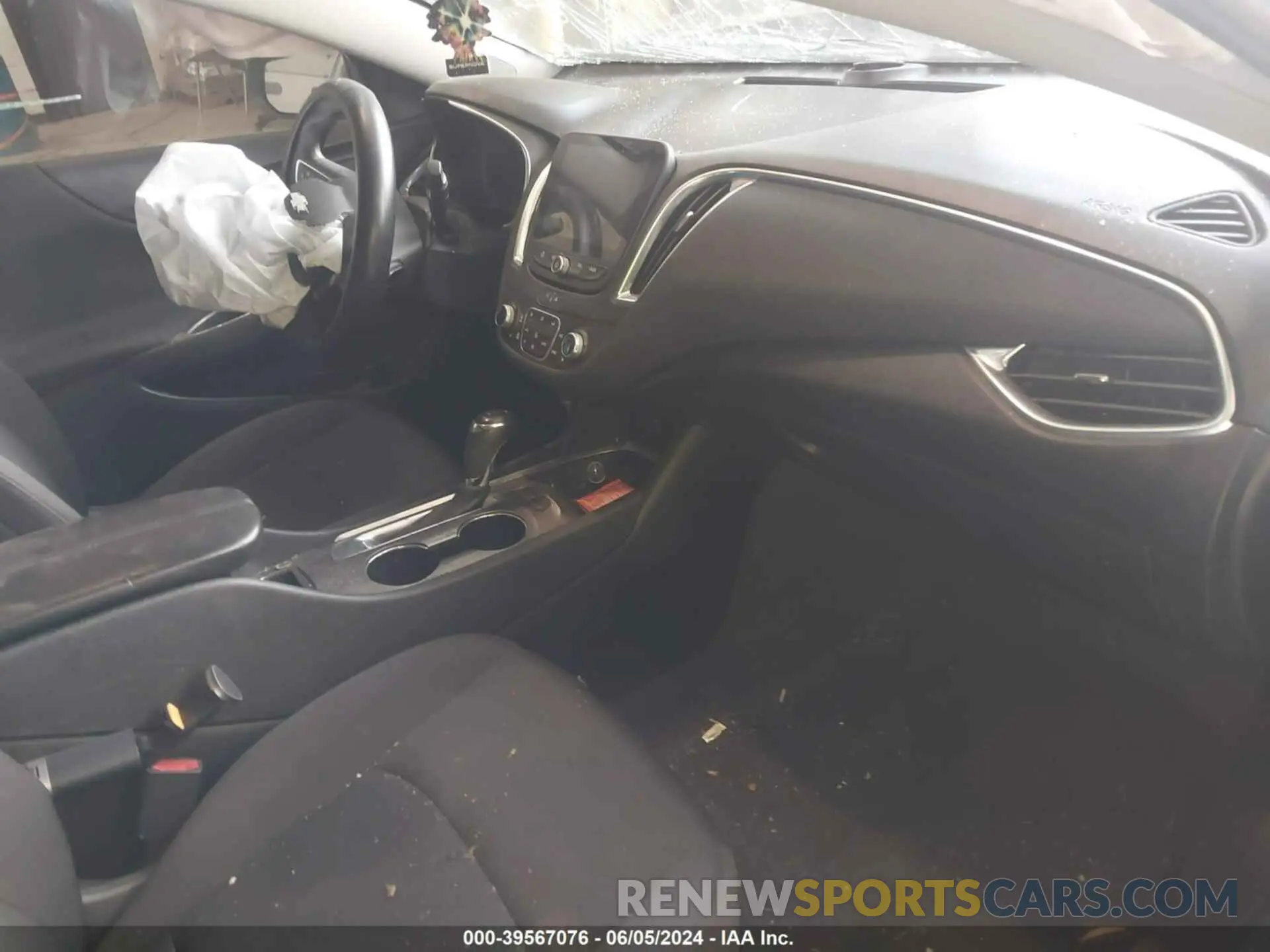 5 Photograph of a damaged car 1G1ZD5ST7LF104107 CHEVROLET MALIBU 2020