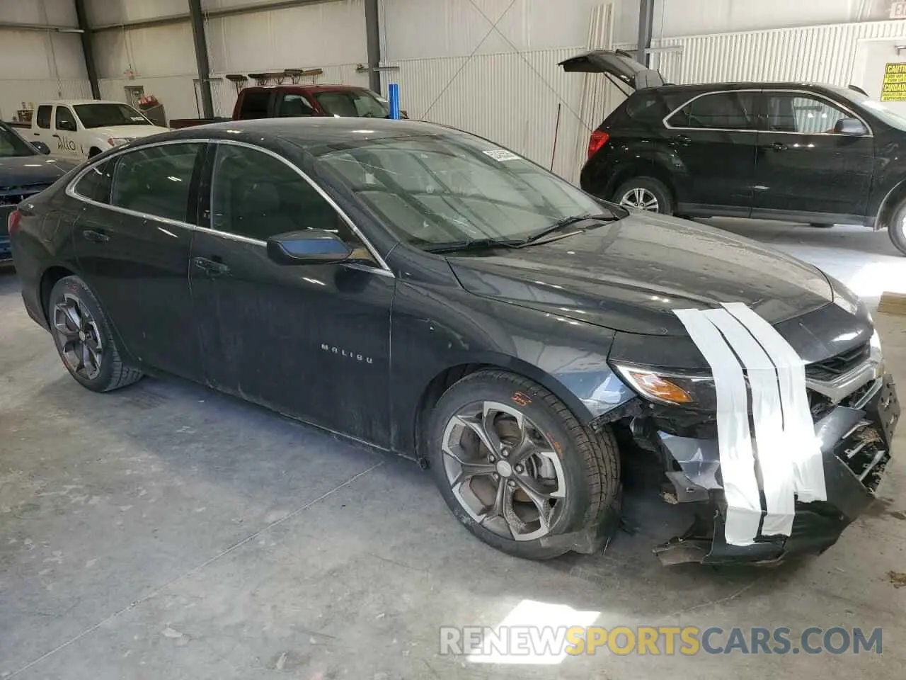 4 Photograph of a damaged car 1G1ZD5ST7LF105886 CHEVROLET MALIBU 2020