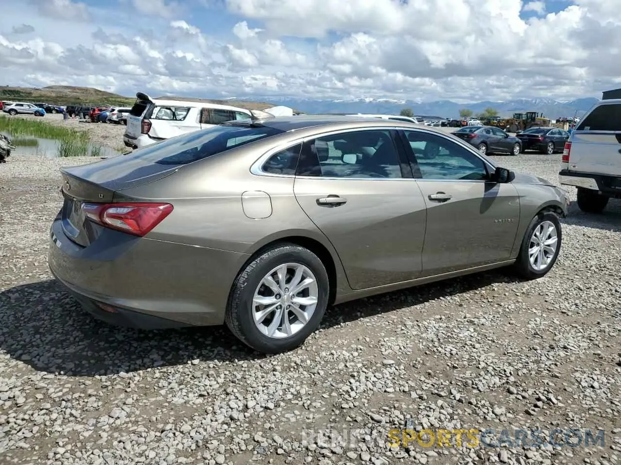 3 Photograph of a damaged car 1G1ZD5ST8LF019065 CHEVROLET MALIBU 2020