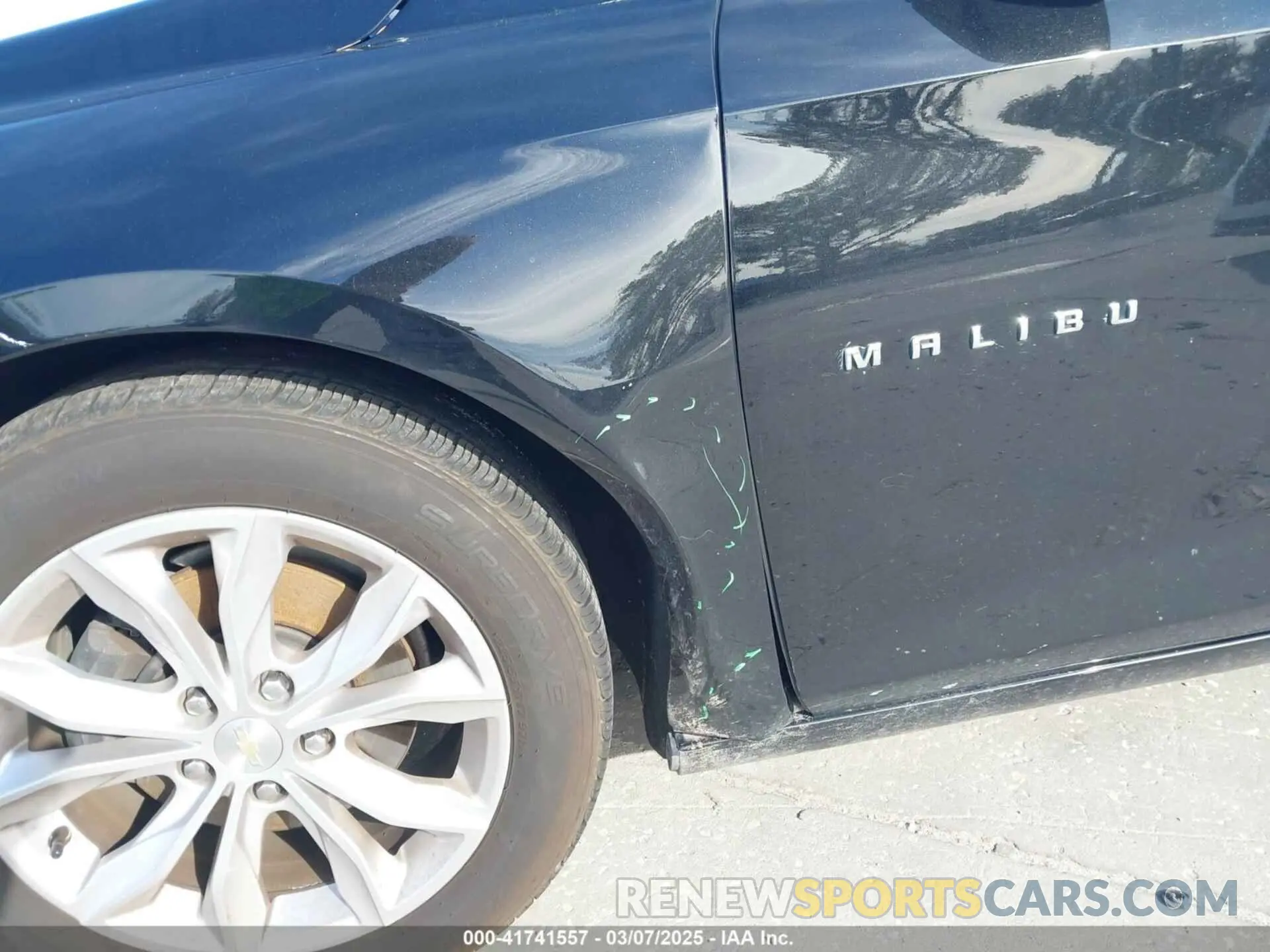18 Photograph of a damaged car 1G1ZD5ST8LF035735 CHEVROLET MALIBU 2020
