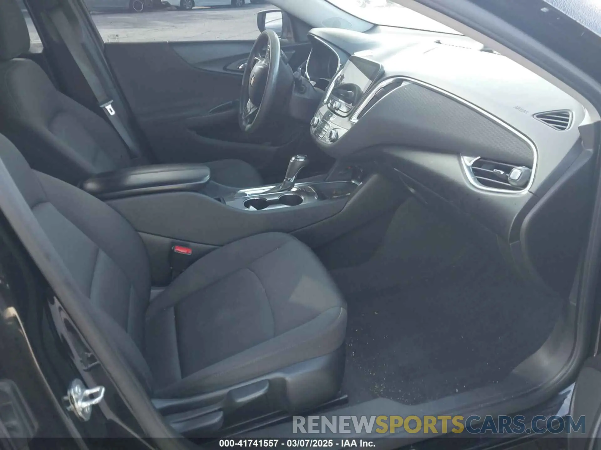 5 Photograph of a damaged car 1G1ZD5ST8LF035735 CHEVROLET MALIBU 2020