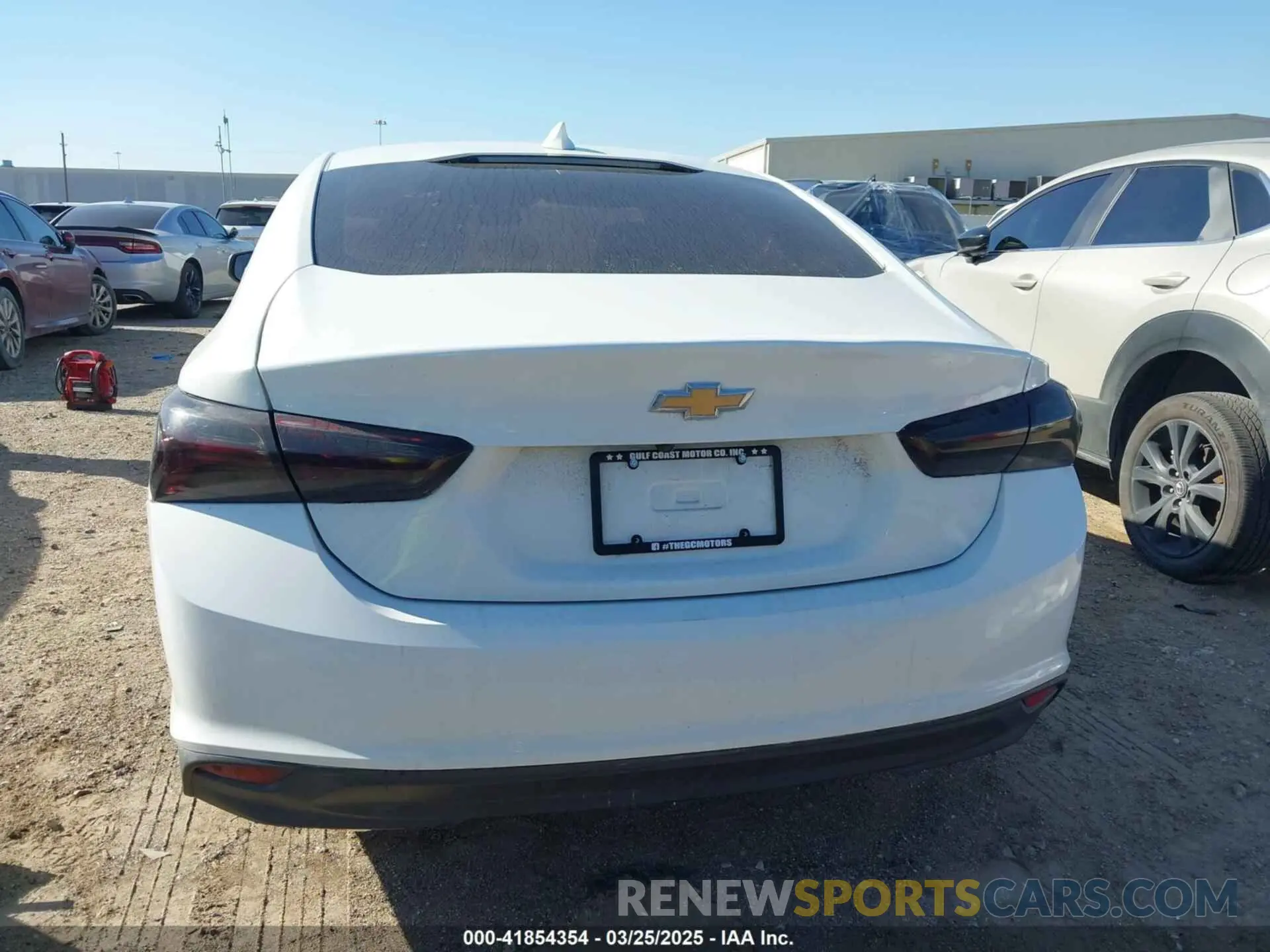 17 Photograph of a damaged car 1G1ZD5ST8LF065642 CHEVROLET MALIBU 2020