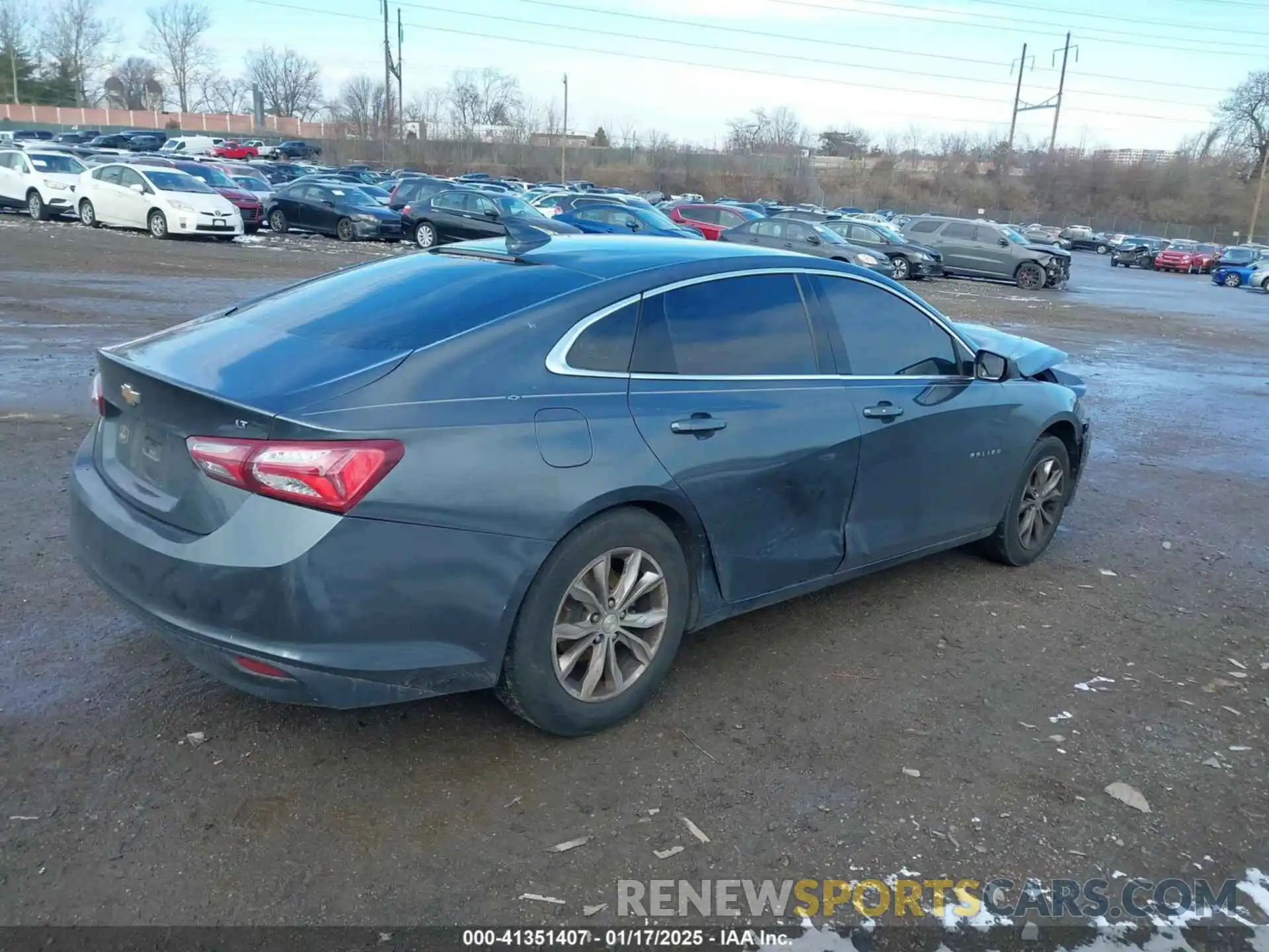 4 Photograph of a damaged car 1G1ZD5ST8LF072686 CHEVROLET MALIBU 2020