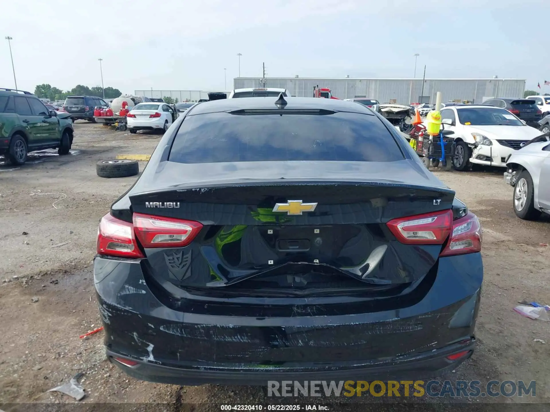 18 Photograph of a damaged car 1G1ZD5ST8LF091139 CHEVROLET MALIBU 2020