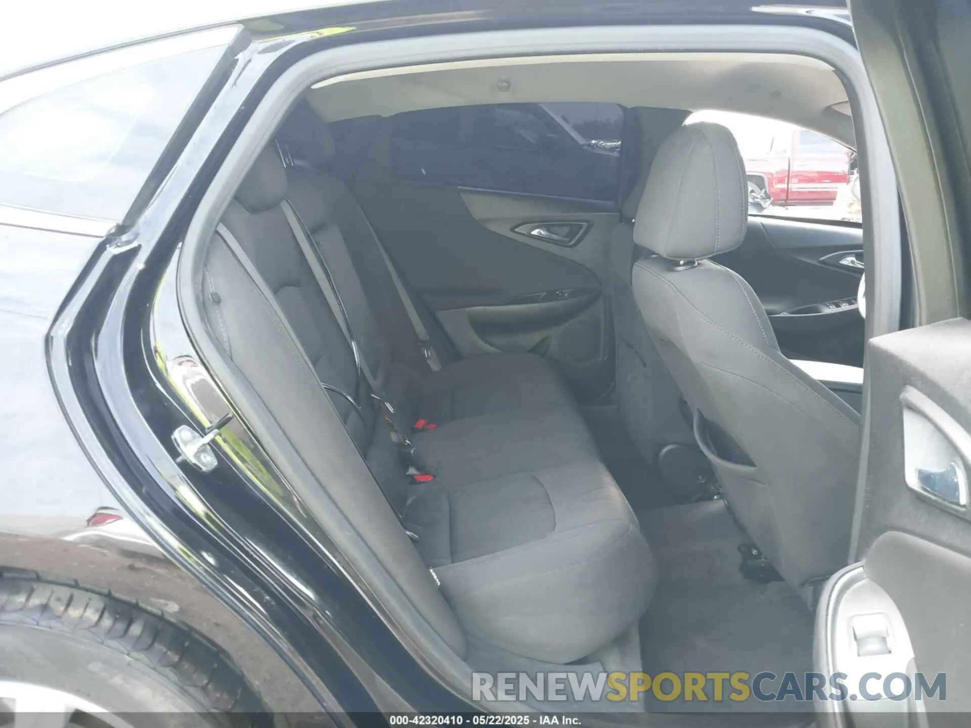 8 Photograph of a damaged car 1G1ZD5ST8LF091139 CHEVROLET MALIBU 2020