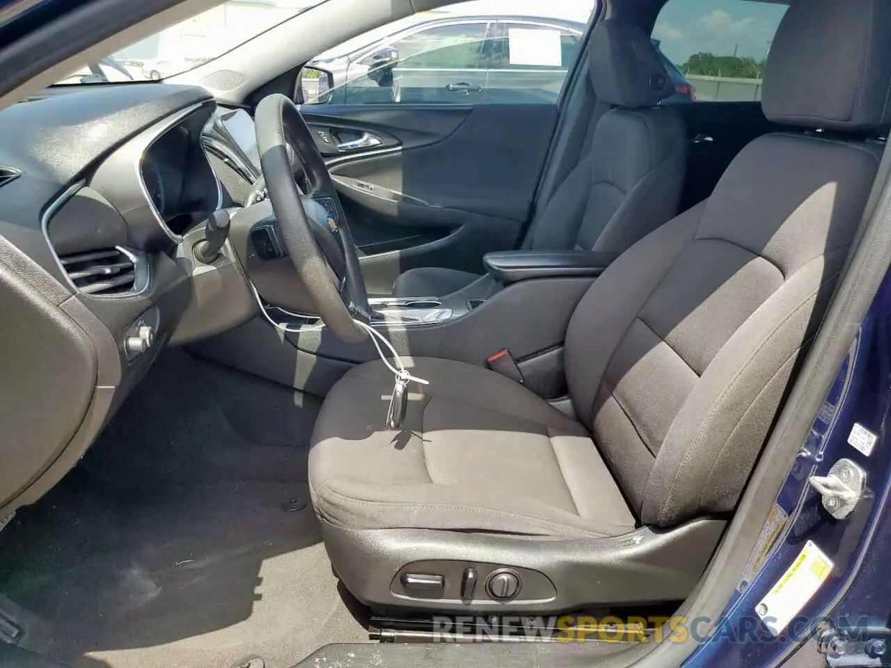 7 Photograph of a damaged car 1G1ZD5ST8LF094803 CHEVROLET MALIBU 2020