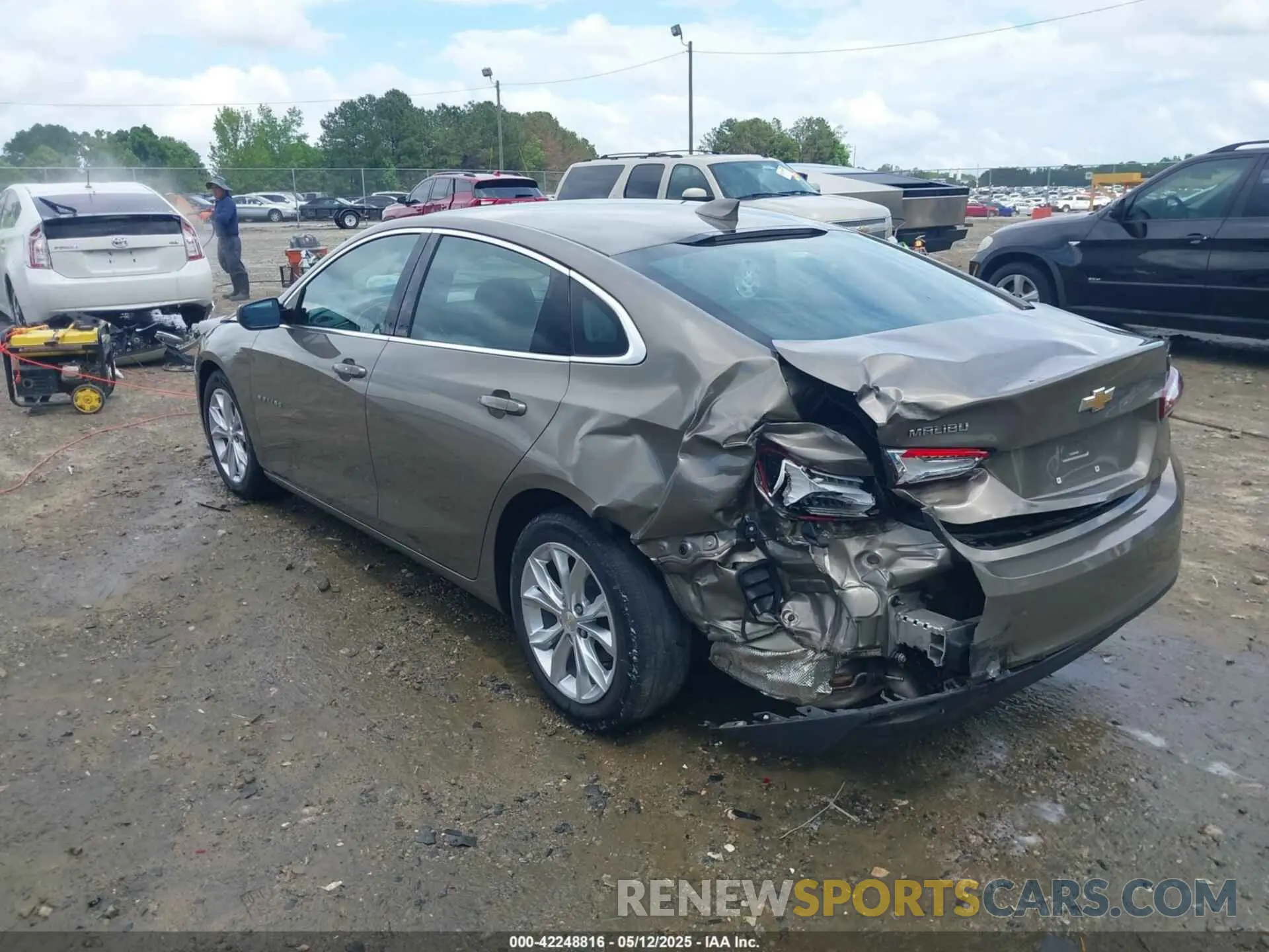 3 Photograph of a damaged car 1G1ZD5ST9LF031354 CHEVROLET MALIBU 2020