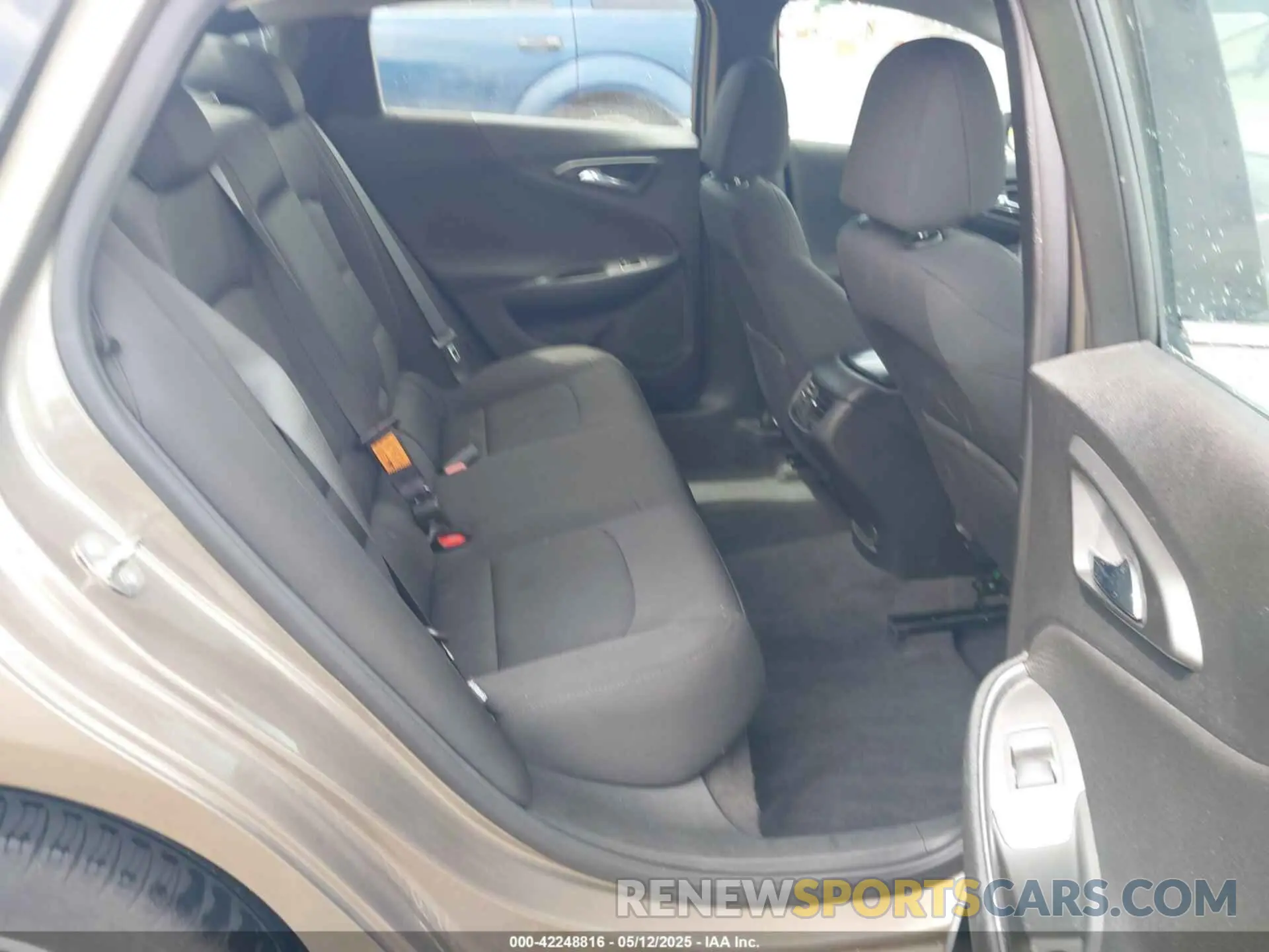 8 Photograph of a damaged car 1G1ZD5ST9LF031354 CHEVROLET MALIBU 2020
