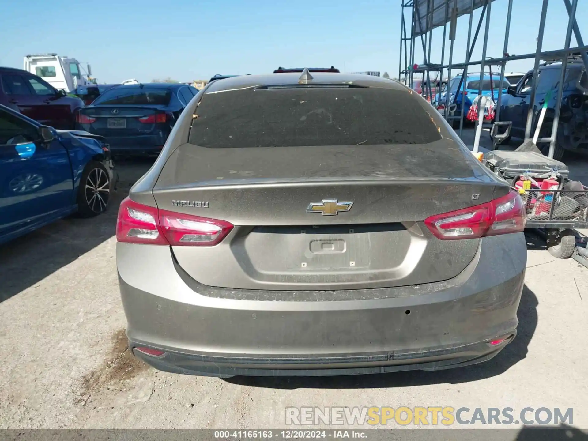 17 Photograph of a damaged car 1G1ZD5ST9LF035243 CHEVROLET MALIBU 2020