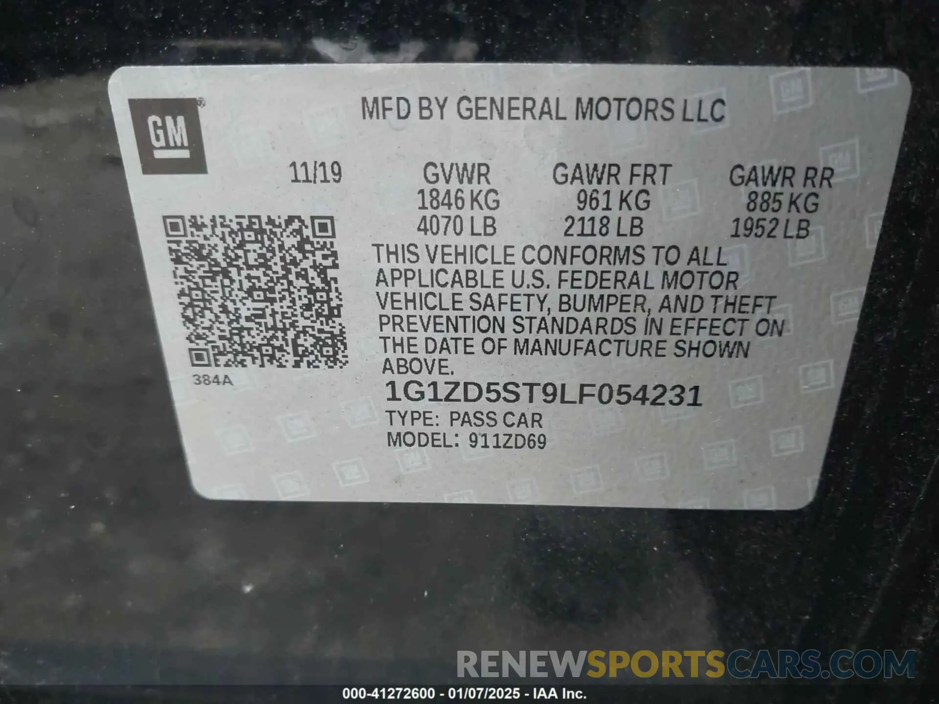 9 Photograph of a damaged car 1G1ZD5ST9LF054231 CHEVROLET MALIBU 2020