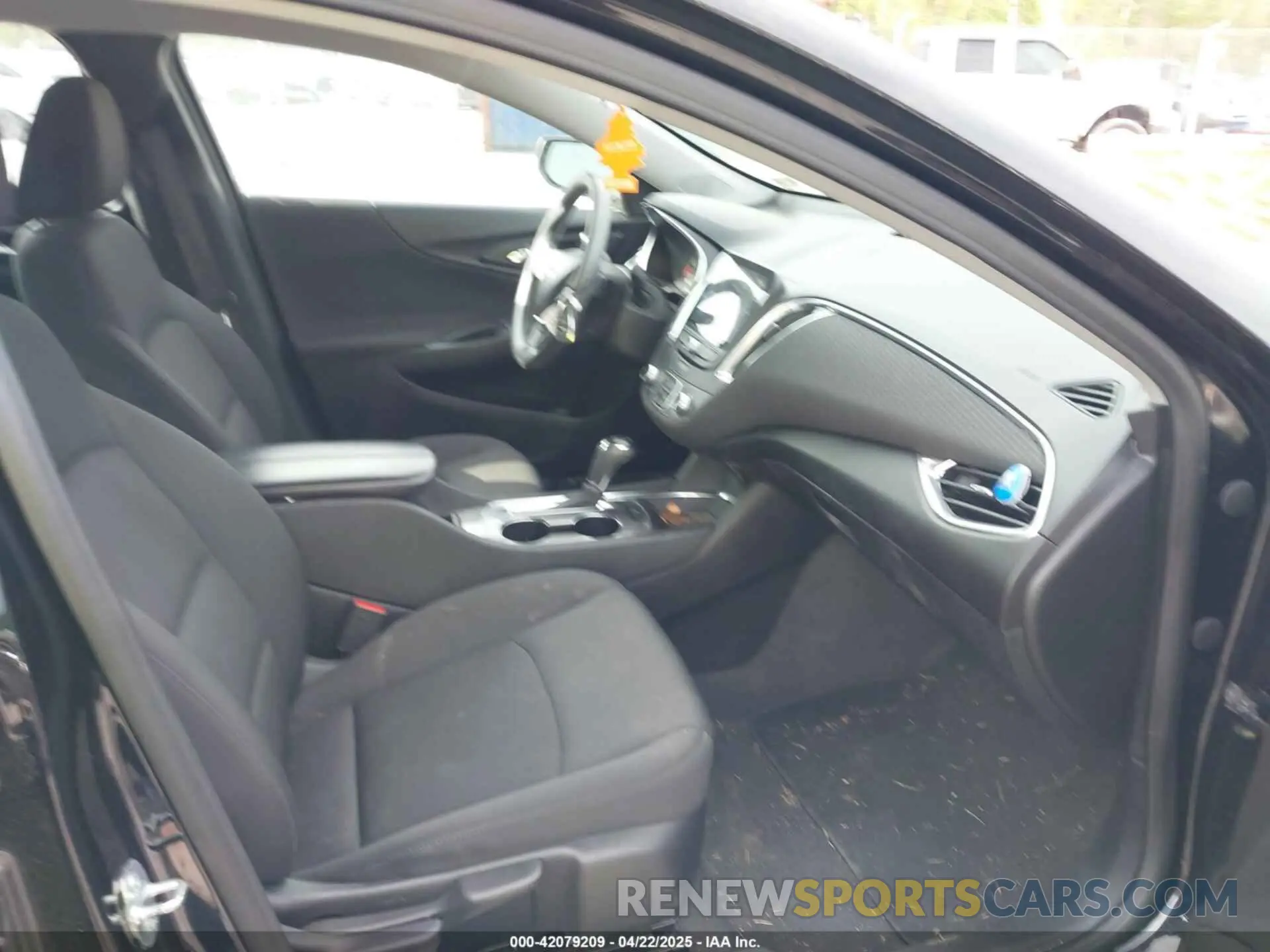 5 Photograph of a damaged car 1G1ZD5ST9LF054648 CHEVROLET MALIBU 2020