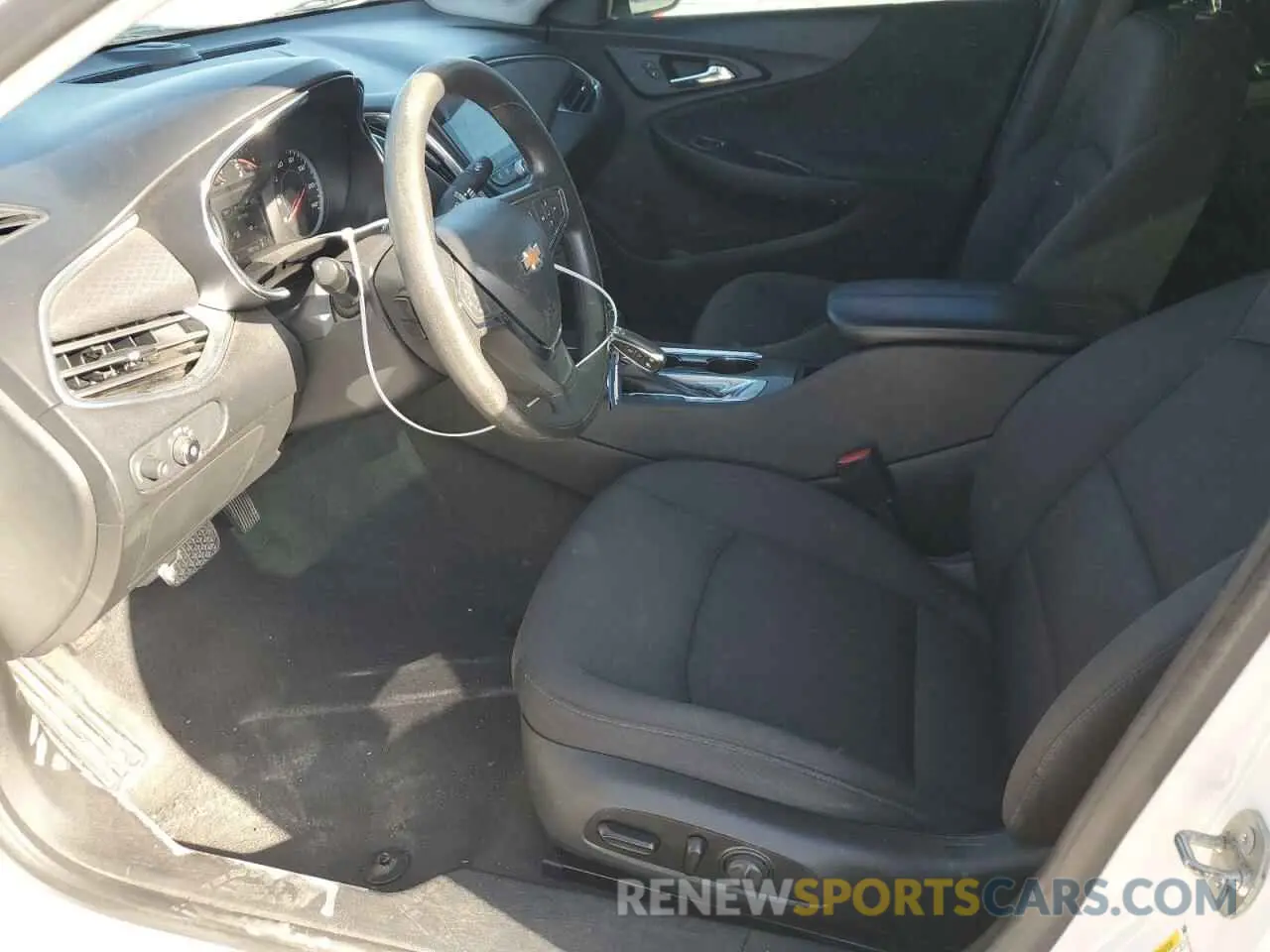 7 Photograph of a damaged car 1G1ZD5ST9LF058196 CHEVROLET MALIBU 2020