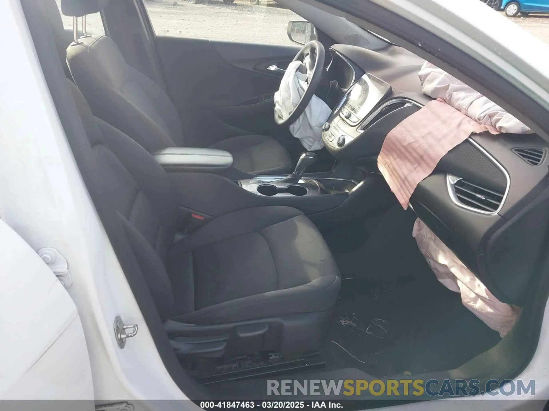 5 Photograph of a damaged car 1G1ZD5ST9LF064354 CHEVROLET MALIBU 2020