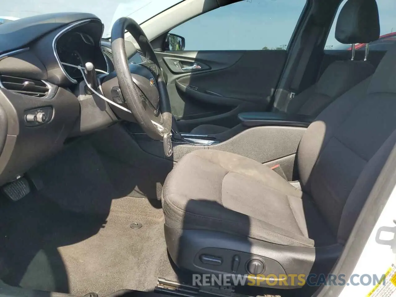 7 Photograph of a damaged car 1G1ZD5ST9LF066038 CHEVROLET MALIBU 2020