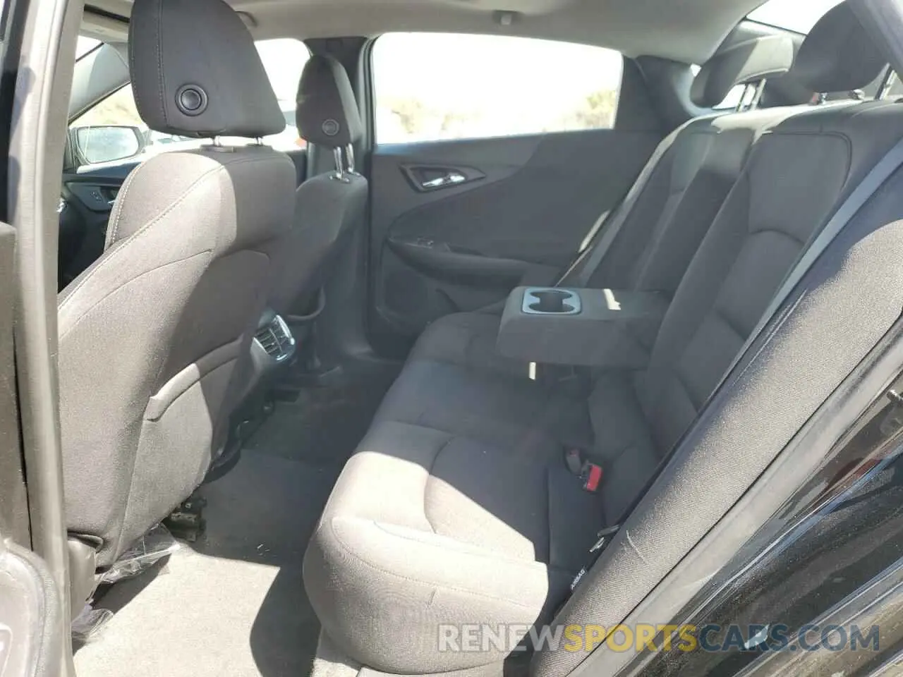 10 Photograph of a damaged car 1G1ZD5ST9LF067402 CHEVROLET MALIBU 2020