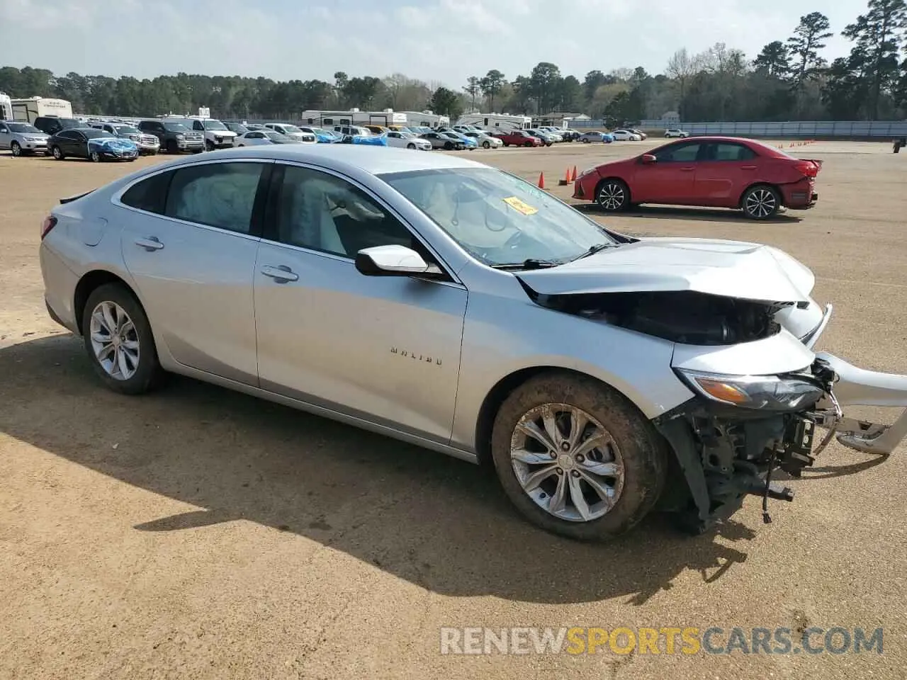 4 Photograph of a damaged car 1G1ZD5ST9LF070011 CHEVROLET MALIBU 2020