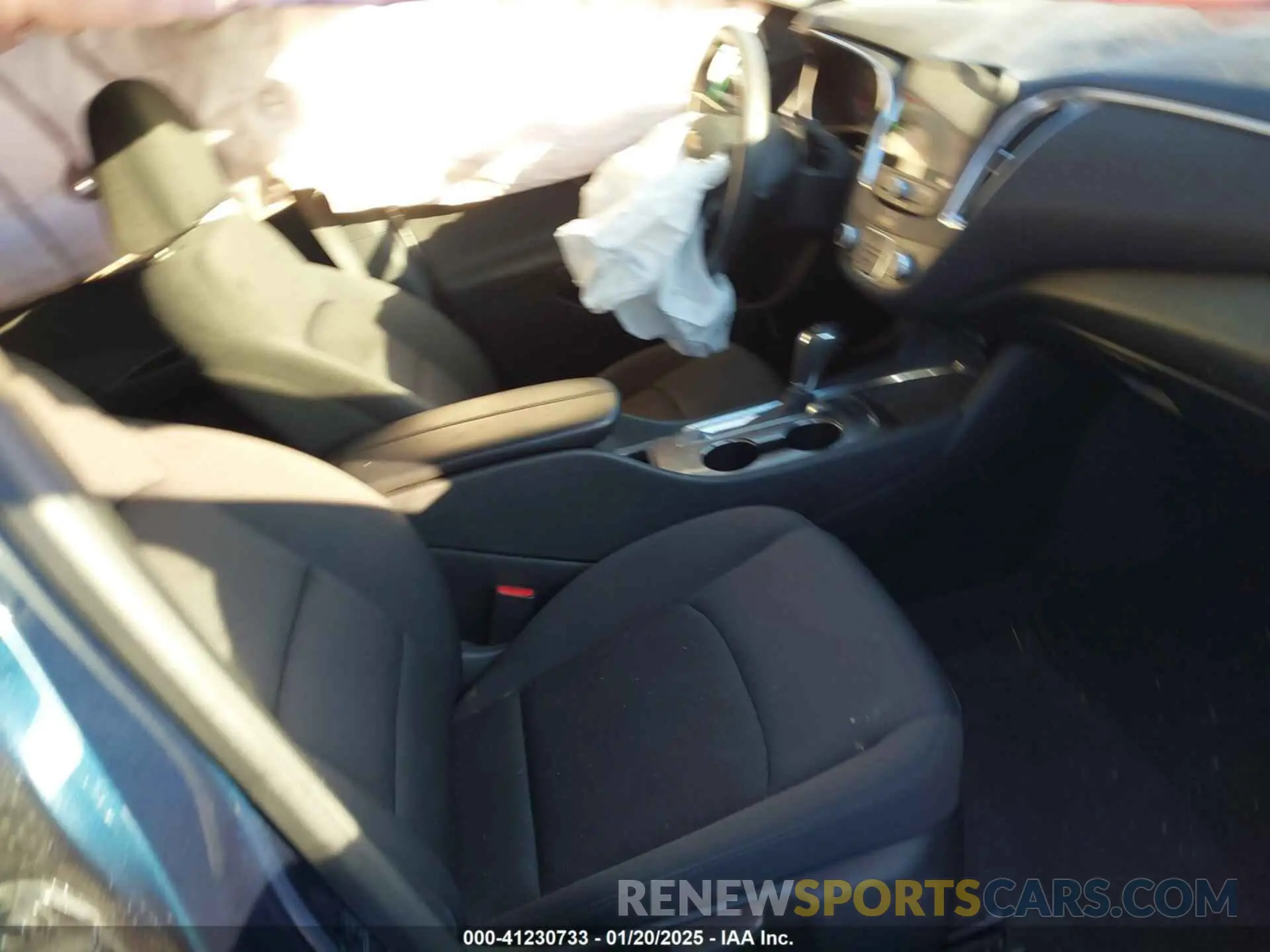 5 Photograph of a damaged car 1G1ZD5ST9LF093689 CHEVROLET MALIBU 2020