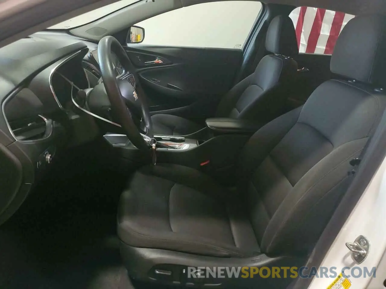 7 Photograph of a damaged car 1G1ZD5ST9LF097306 CHEVROLET MALIBU 2020