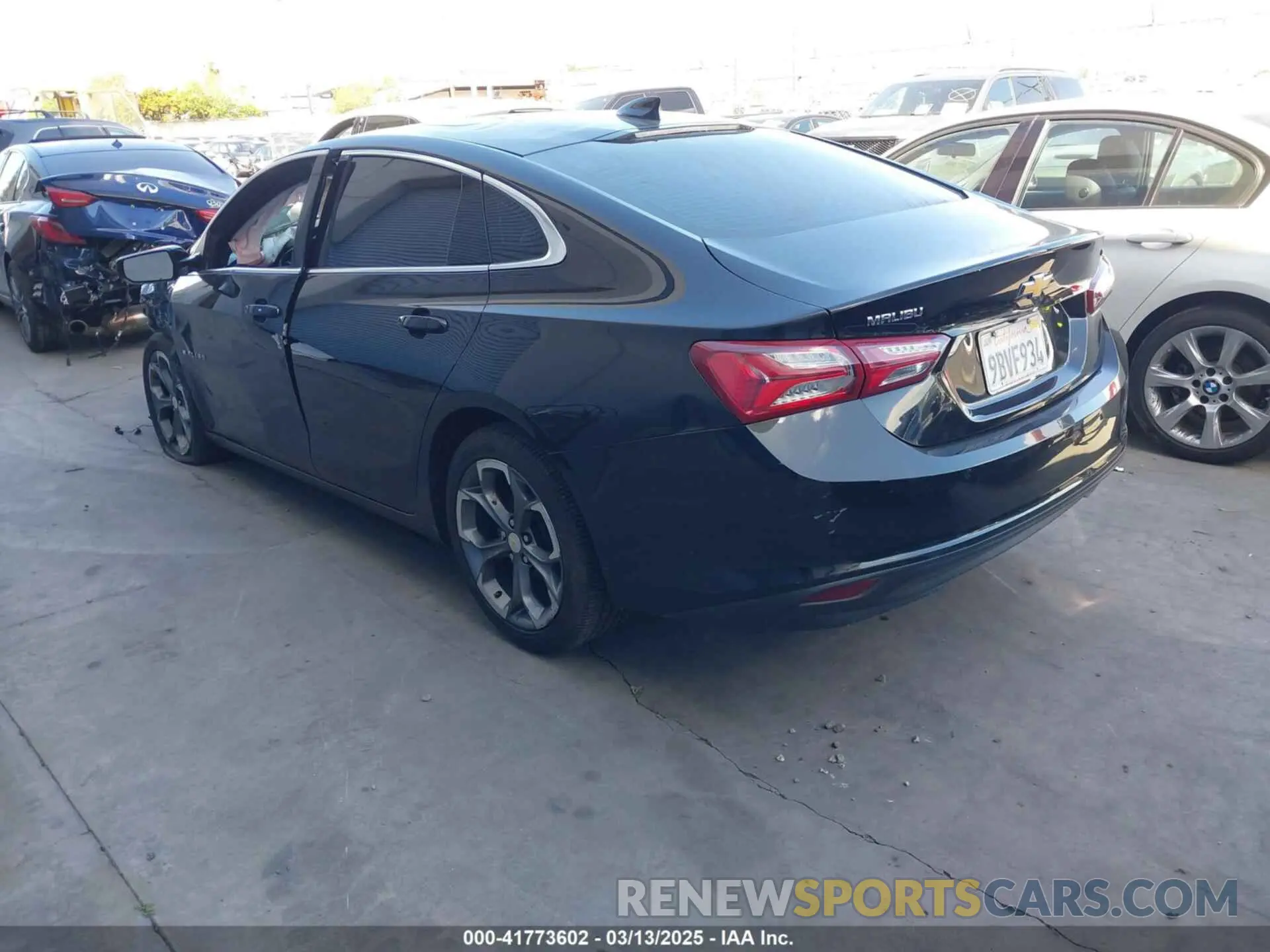 3 Photograph of a damaged car 1G1ZD5ST9LF118266 CHEVROLET MALIBU 2020