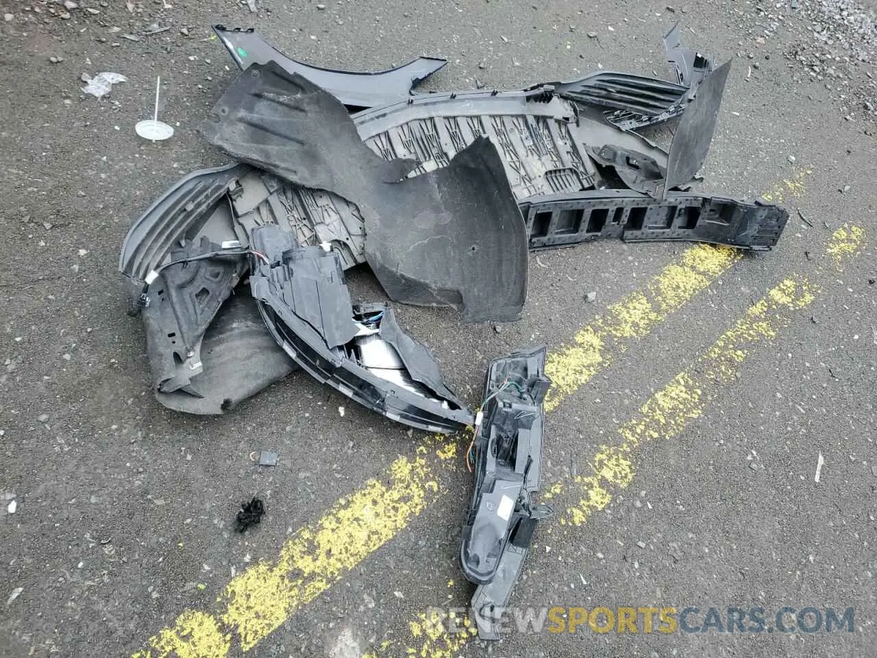14 Photograph of a damaged car 1G1ZD5ST9LF145581 CHEVROLET MALIBU 2020
