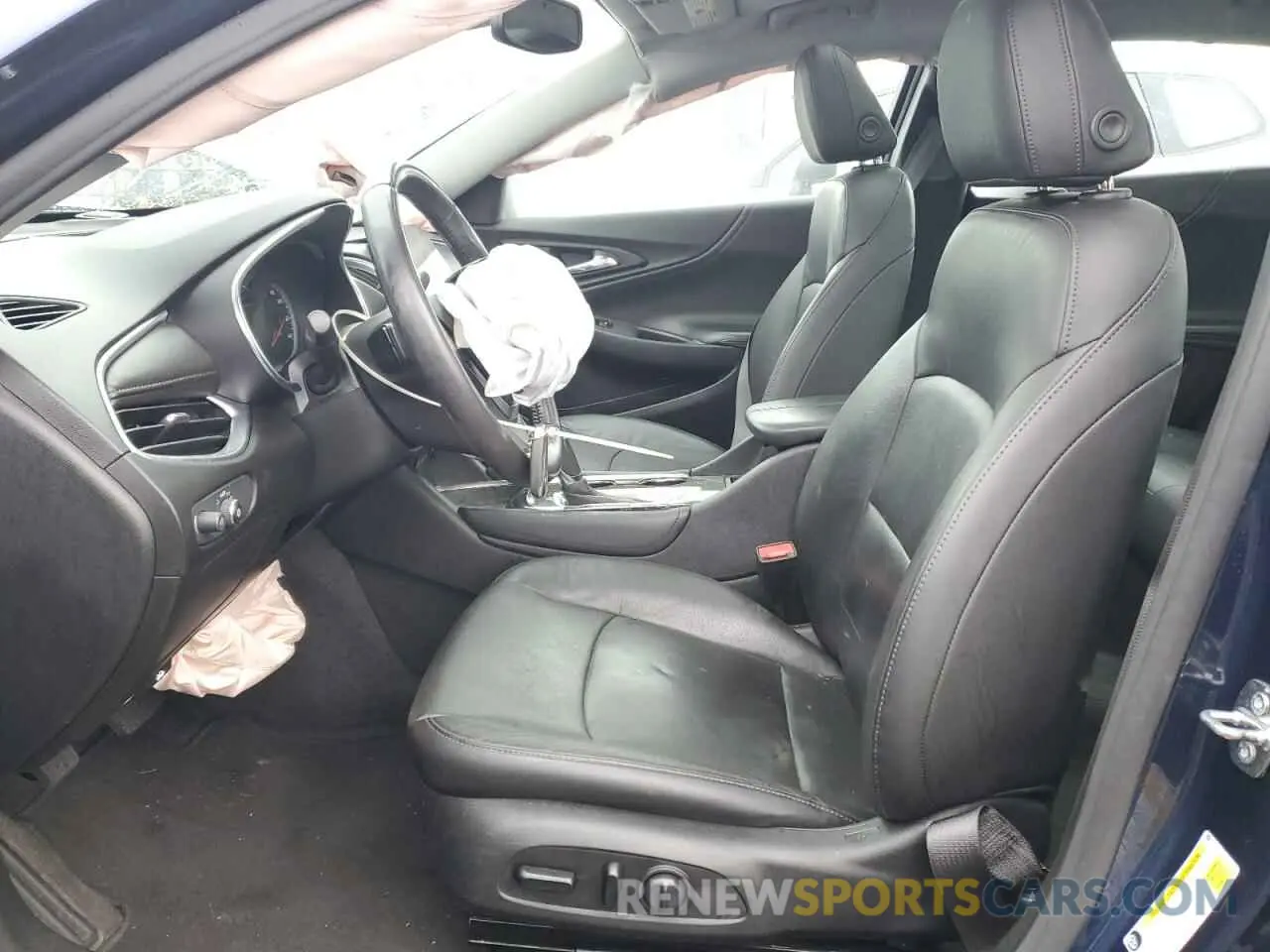 7 Photograph of a damaged car 1G1ZD5ST9LF145581 CHEVROLET MALIBU 2020
