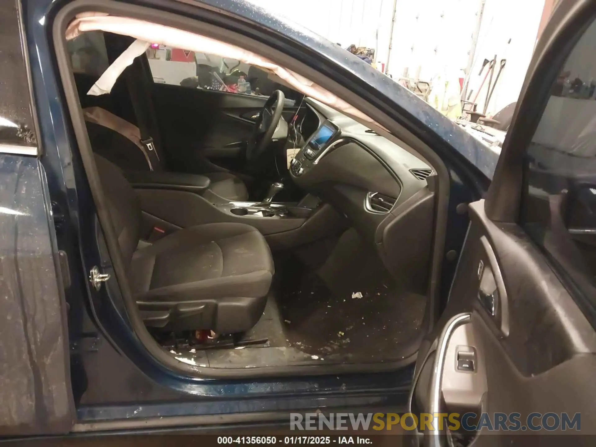 5 Photograph of a damaged car 1G1ZD5STXLF000128 CHEVROLET MALIBU 2020