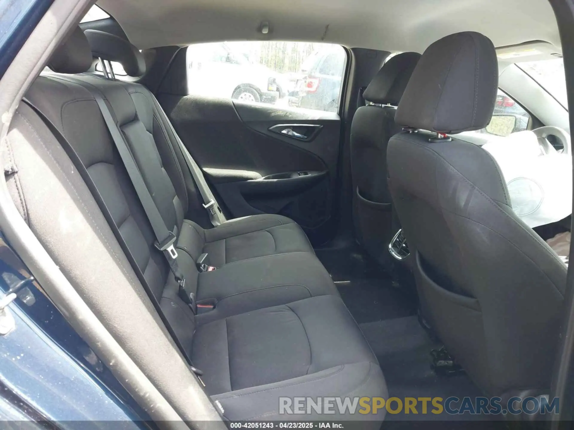 8 Photograph of a damaged car 1G1ZD5STXLF000498 CHEVROLET MALIBU 2020