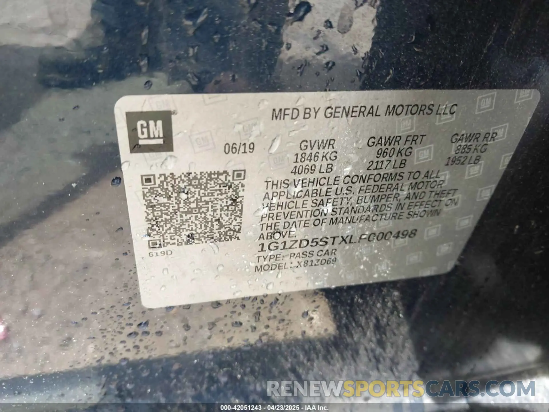 9 Photograph of a damaged car 1G1ZD5STXLF000498 CHEVROLET MALIBU 2020