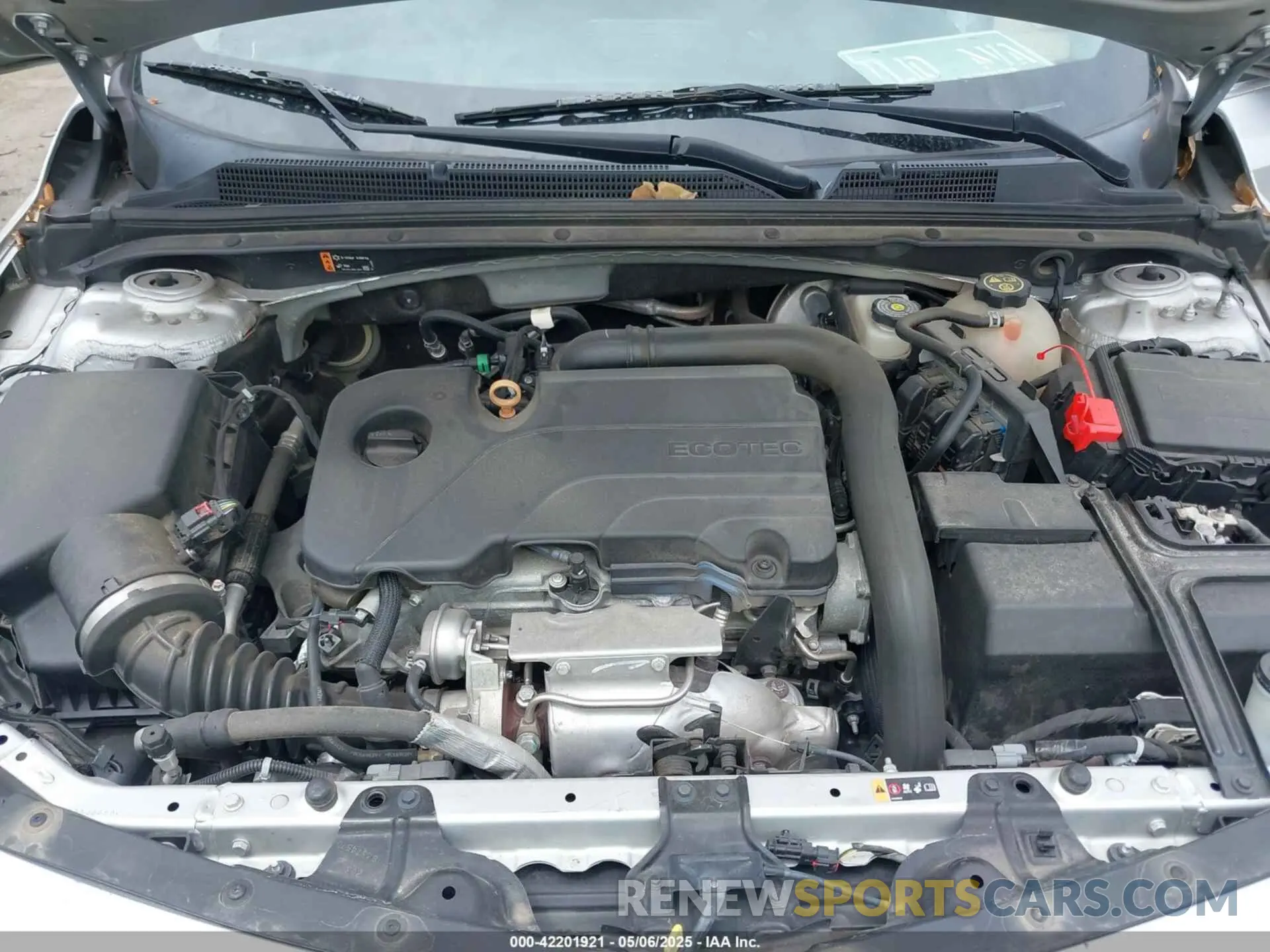 10 Photograph of a damaged car 1G1ZD5STXLF031136 CHEVROLET MALIBU 2020