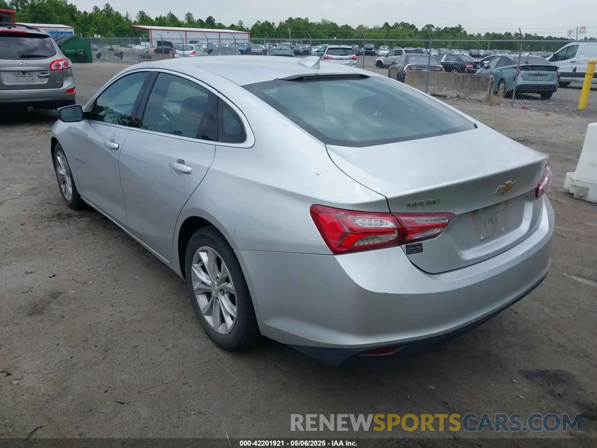 3 Photograph of a damaged car 1G1ZD5STXLF031136 CHEVROLET MALIBU 2020