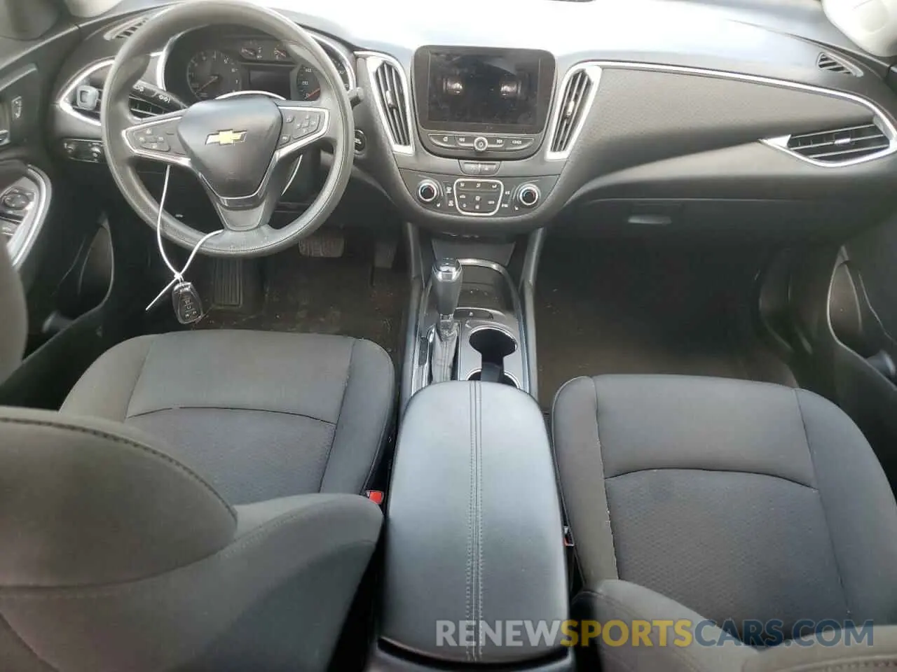 8 Photograph of a damaged car 1G1ZD5STXLF042587 CHEVROLET MALIBU 2020