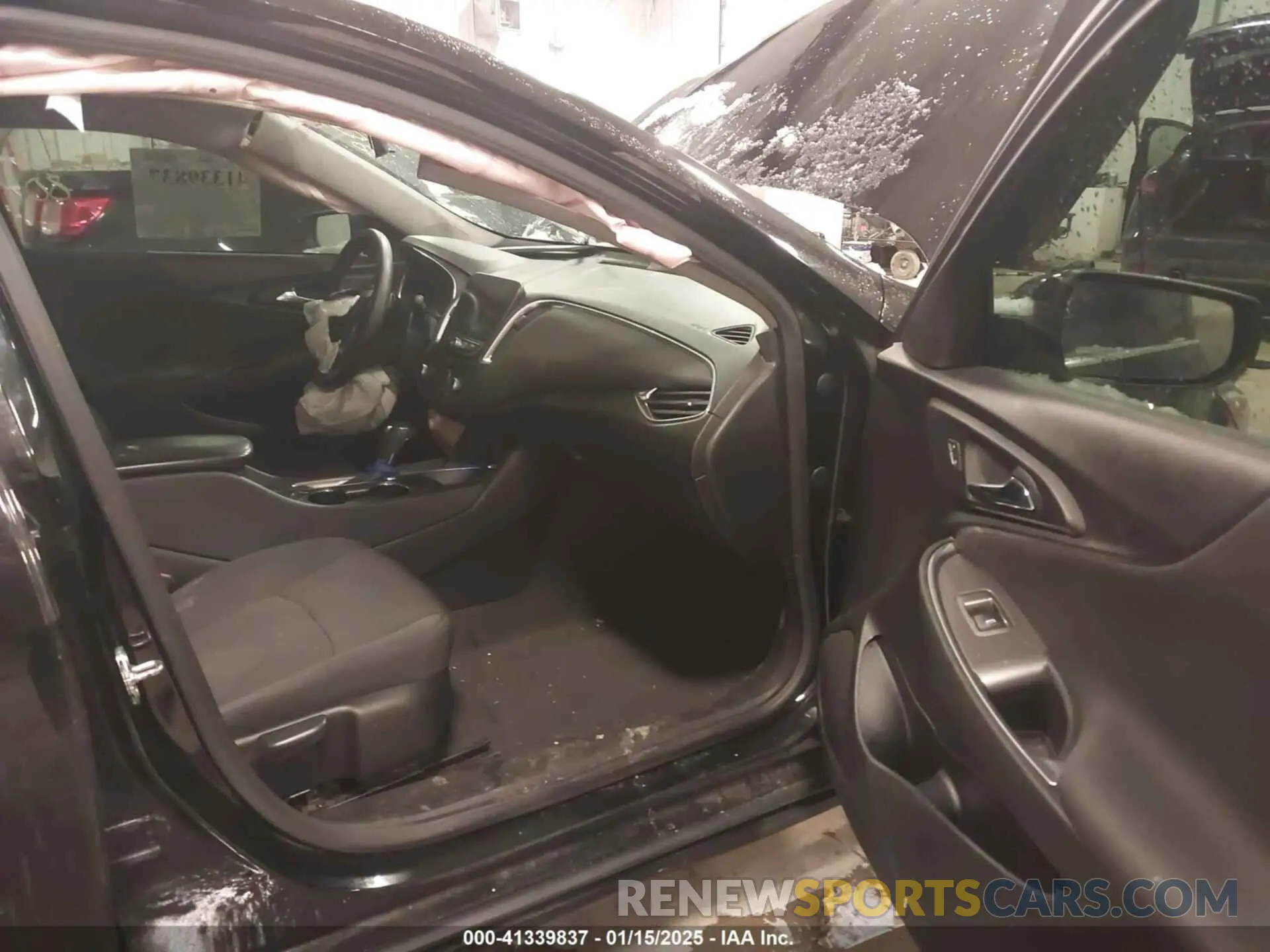 5 Photograph of a damaged car 1G1ZD5STXLF043268 CHEVROLET MALIBU 2020