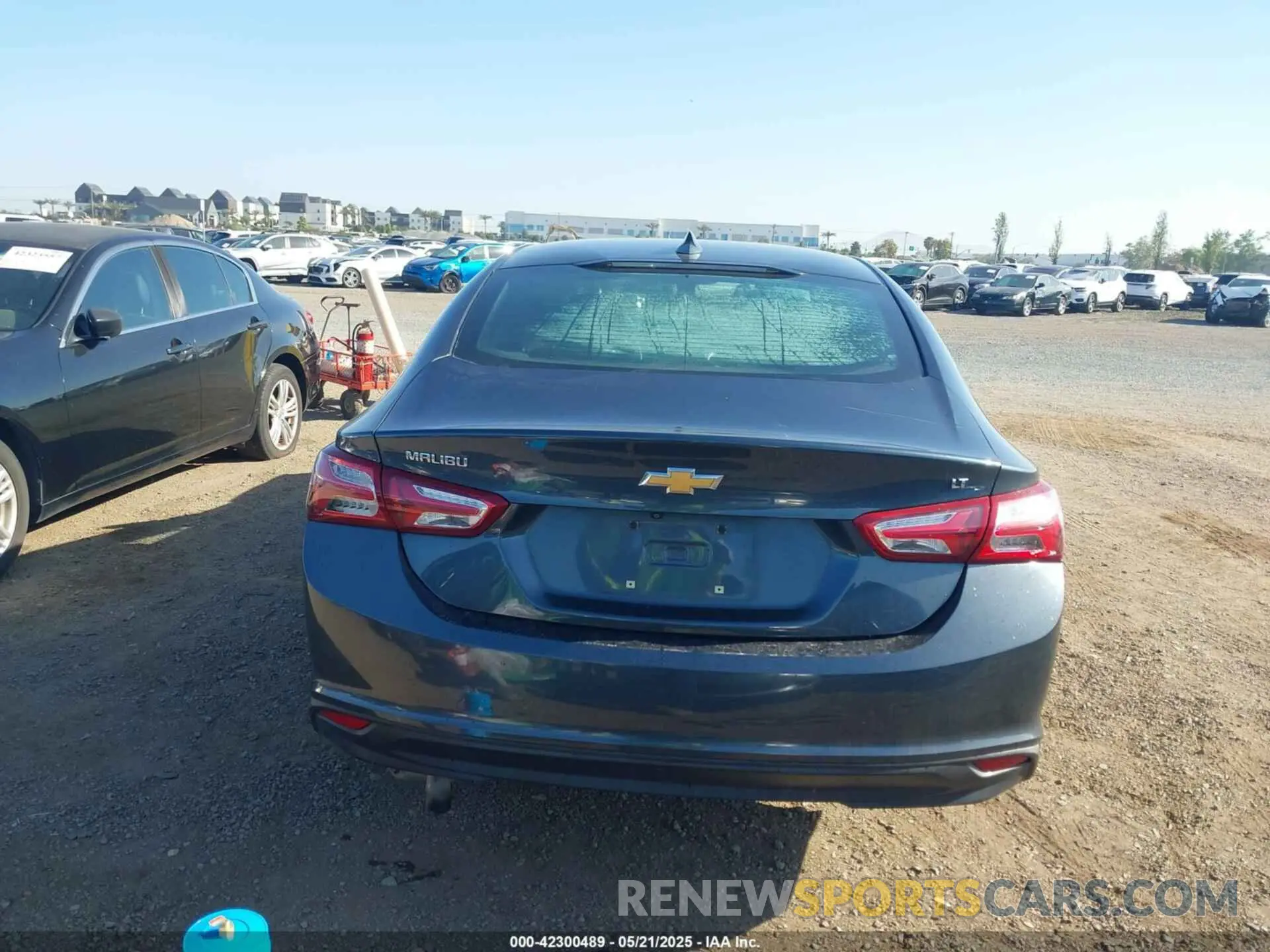 15 Photograph of a damaged car 1G1ZD5STXLF047420 CHEVROLET MALIBU 2020