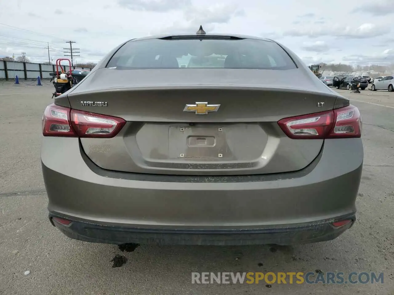 6 Photograph of a damaged car 1G1ZD5STXLF050446 CHEVROLET MALIBU 2020