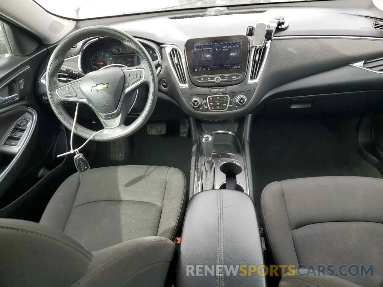 8 Photograph of a damaged car 1G1ZD5STXLF050446 CHEVROLET MALIBU 2020