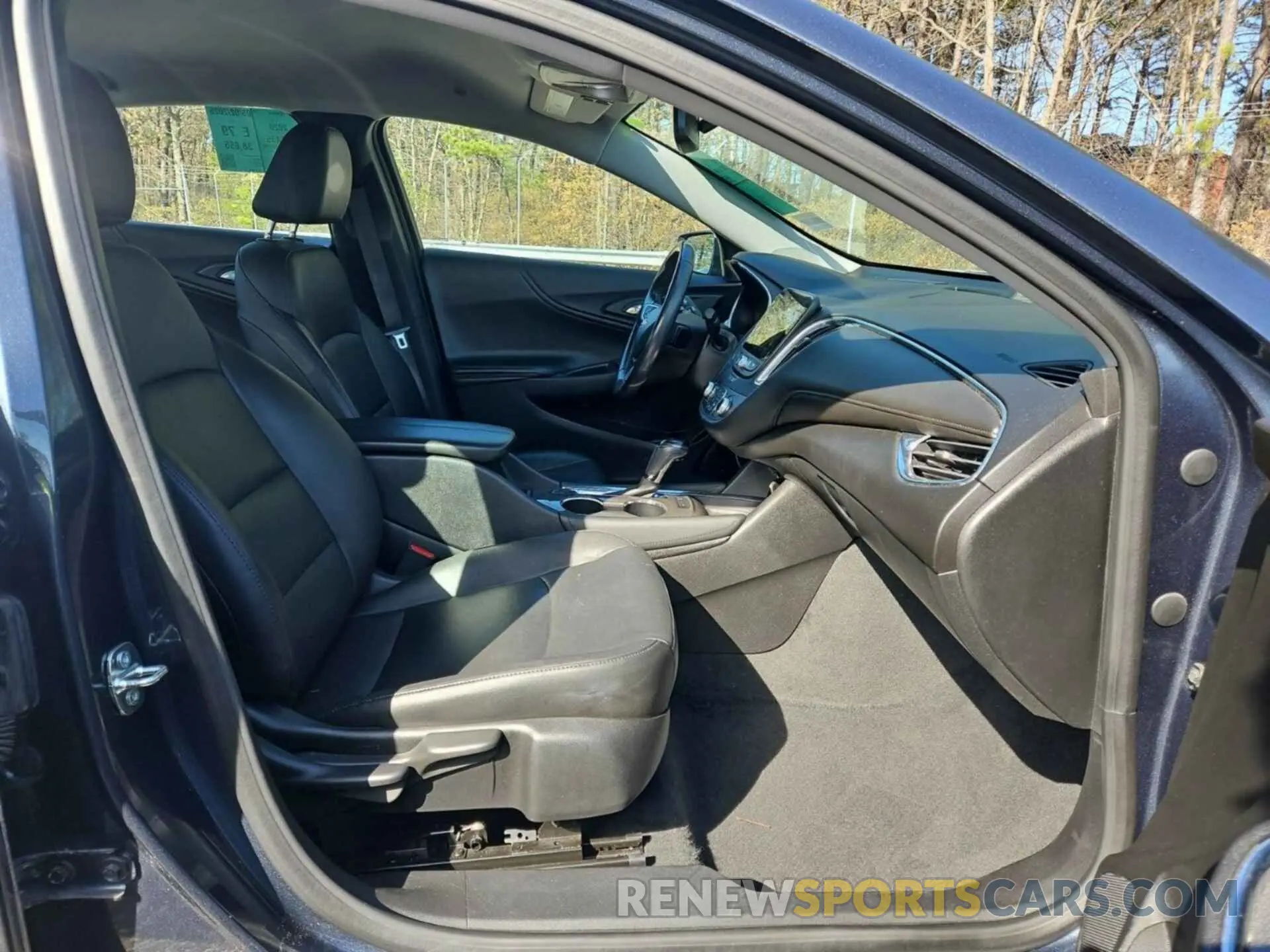 16 Photograph of a damaged car 1G1ZD5STXLF068624 CHEVROLET MALIBU 2020