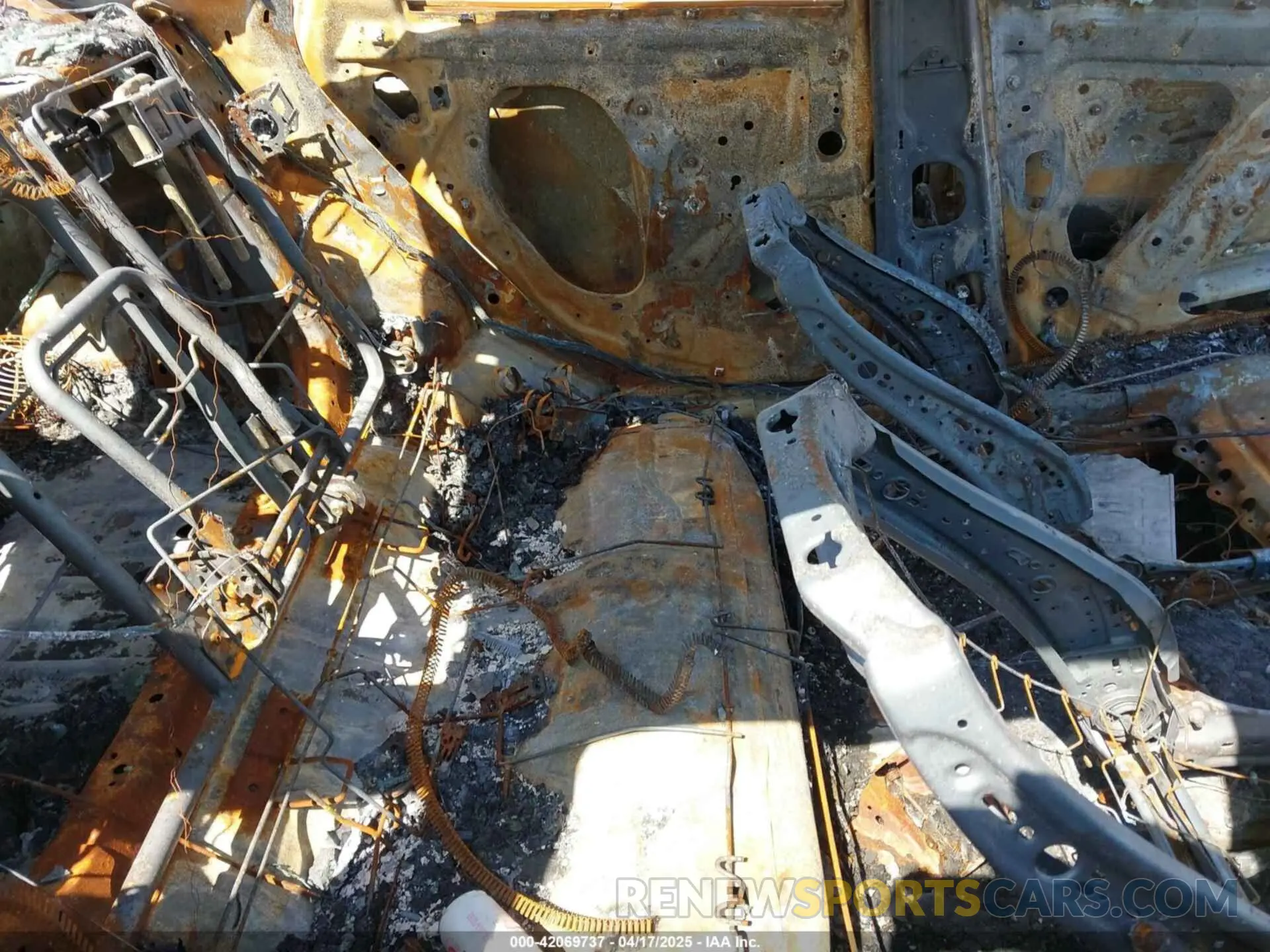 8 Photograph of a damaged car 1G1ZD5STXLF069482 CHEVROLET MALIBU 2020