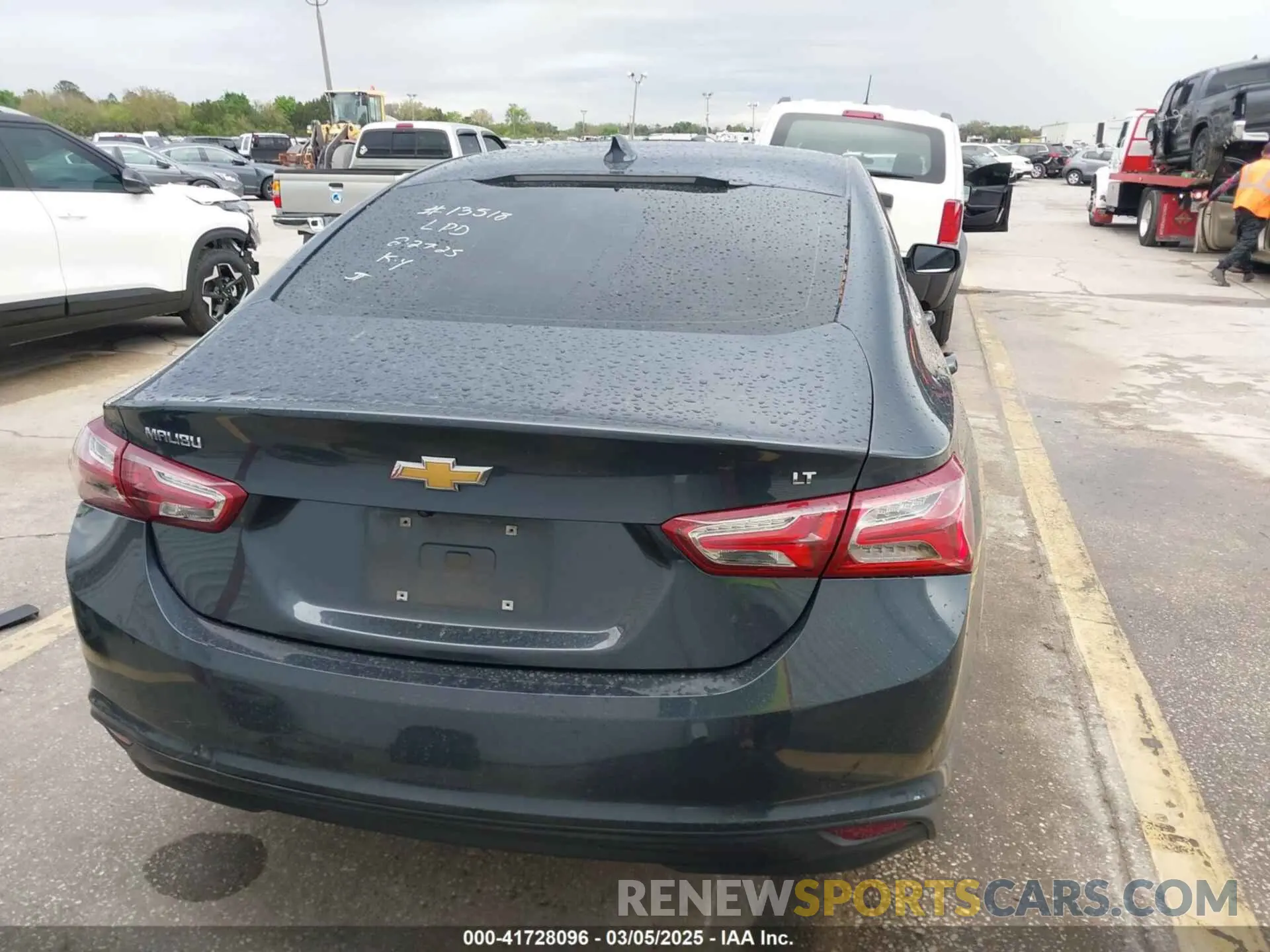 17 Photograph of a damaged car 1G1ZD5STXLF099291 CHEVROLET MALIBU 2020