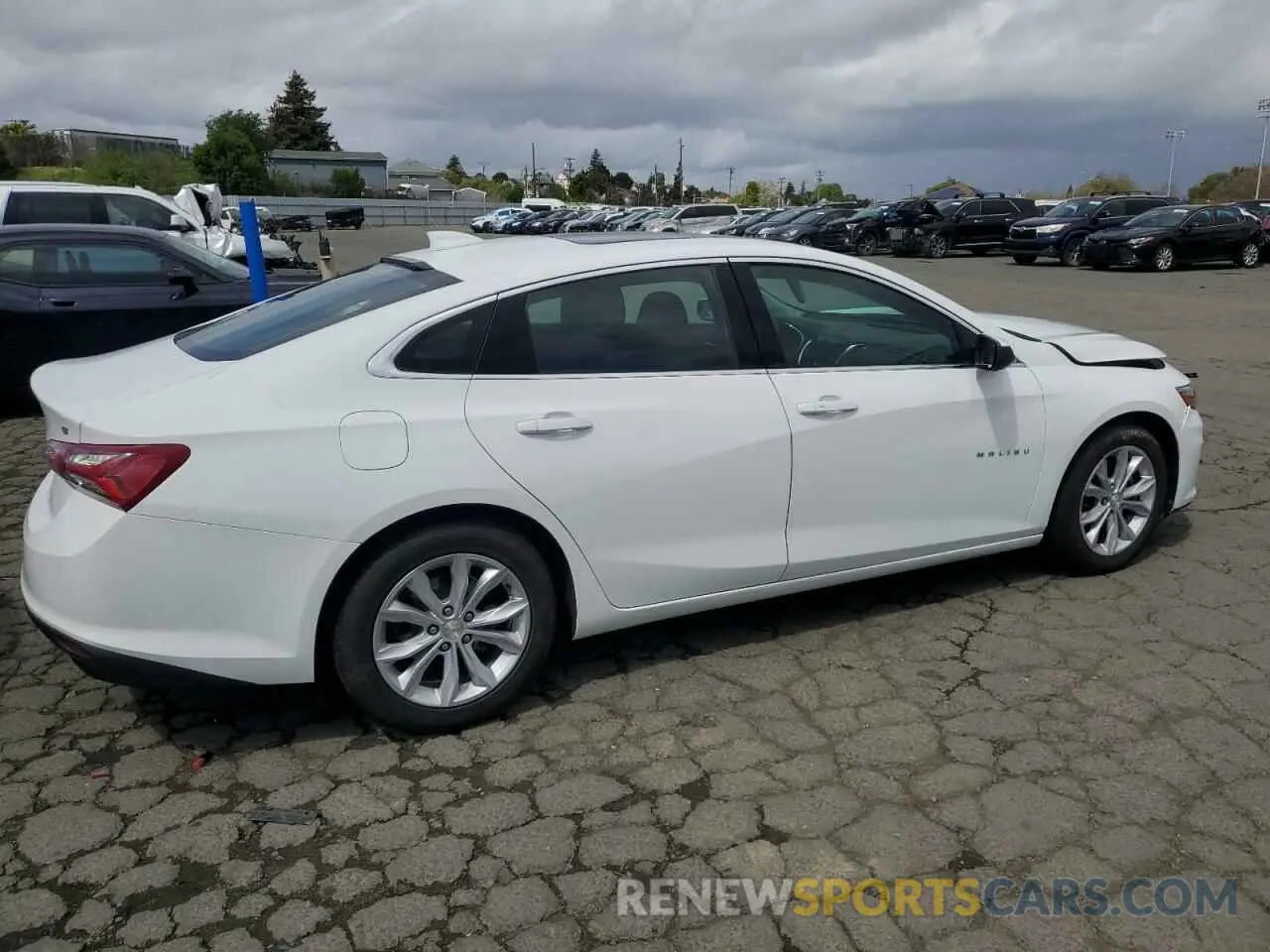 3 Photograph of a damaged car 1G1ZD5STXLF102500 CHEVROLET MALIBU 2020
