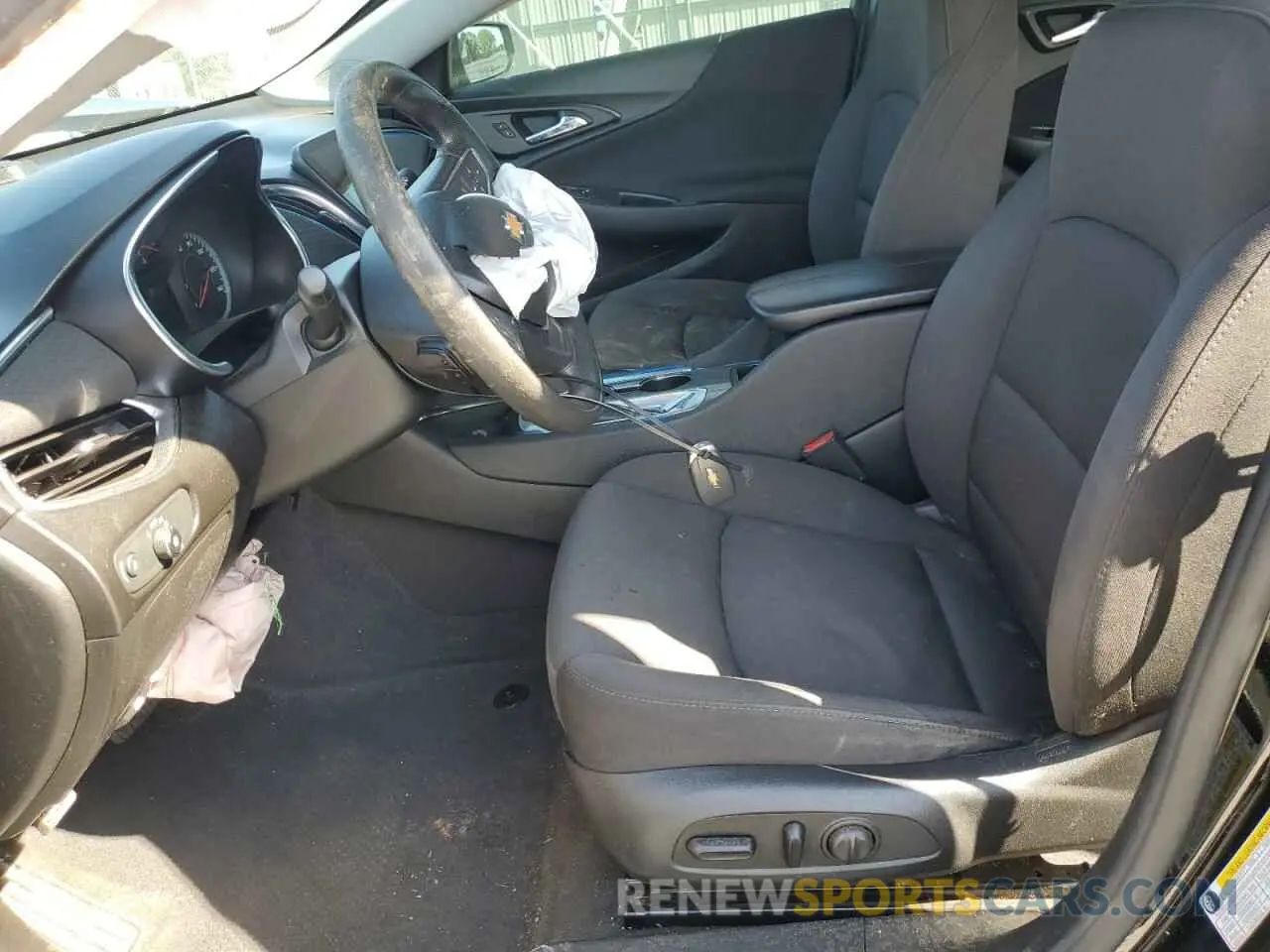 7 Photograph of a damaged car 1G1ZD5STXLF112802 CHEVROLET MALIBU 2020