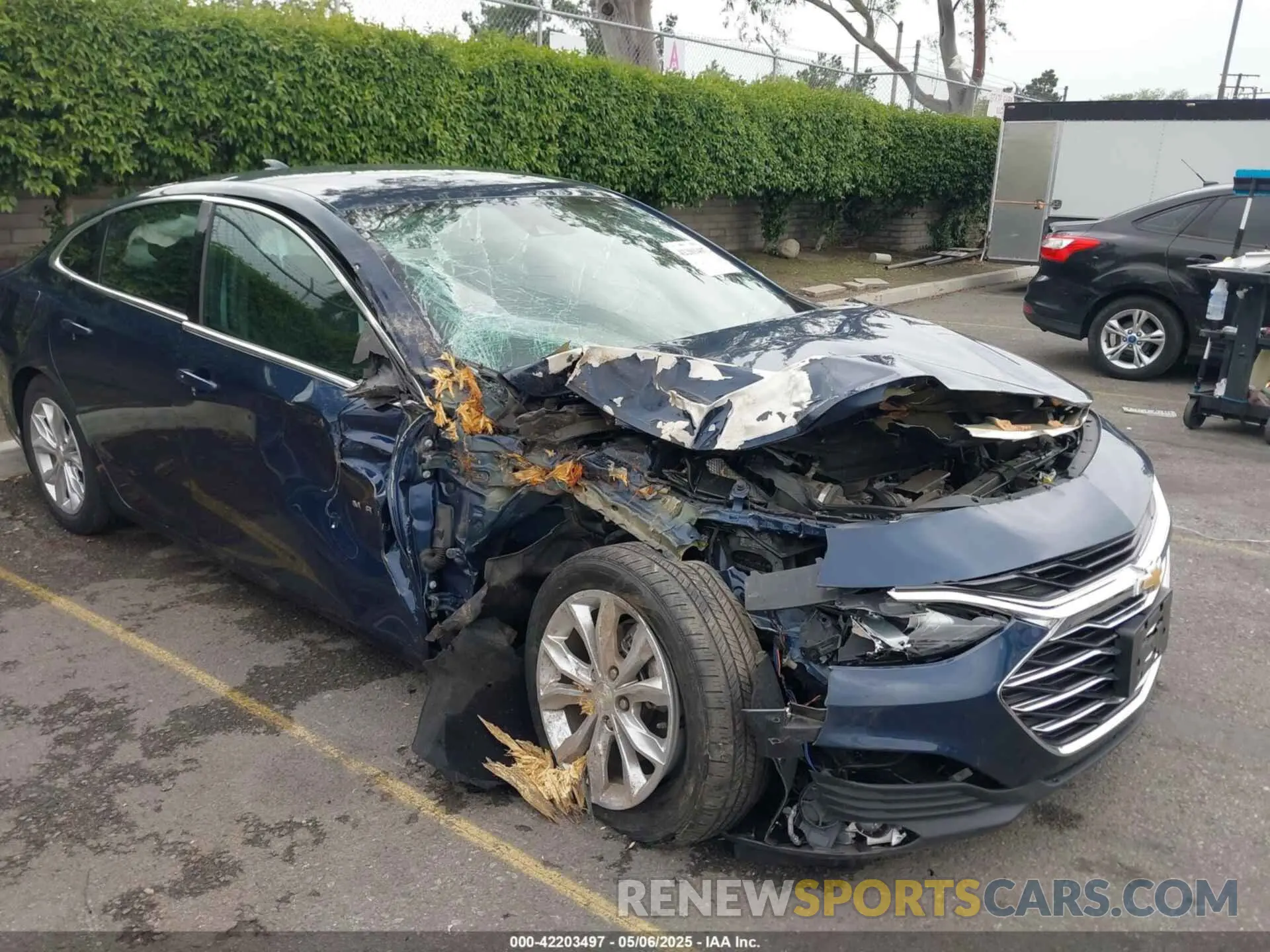 6 Photograph of a damaged car 1G1ZD5STXLF116784 CHEVROLET MALIBU 2020