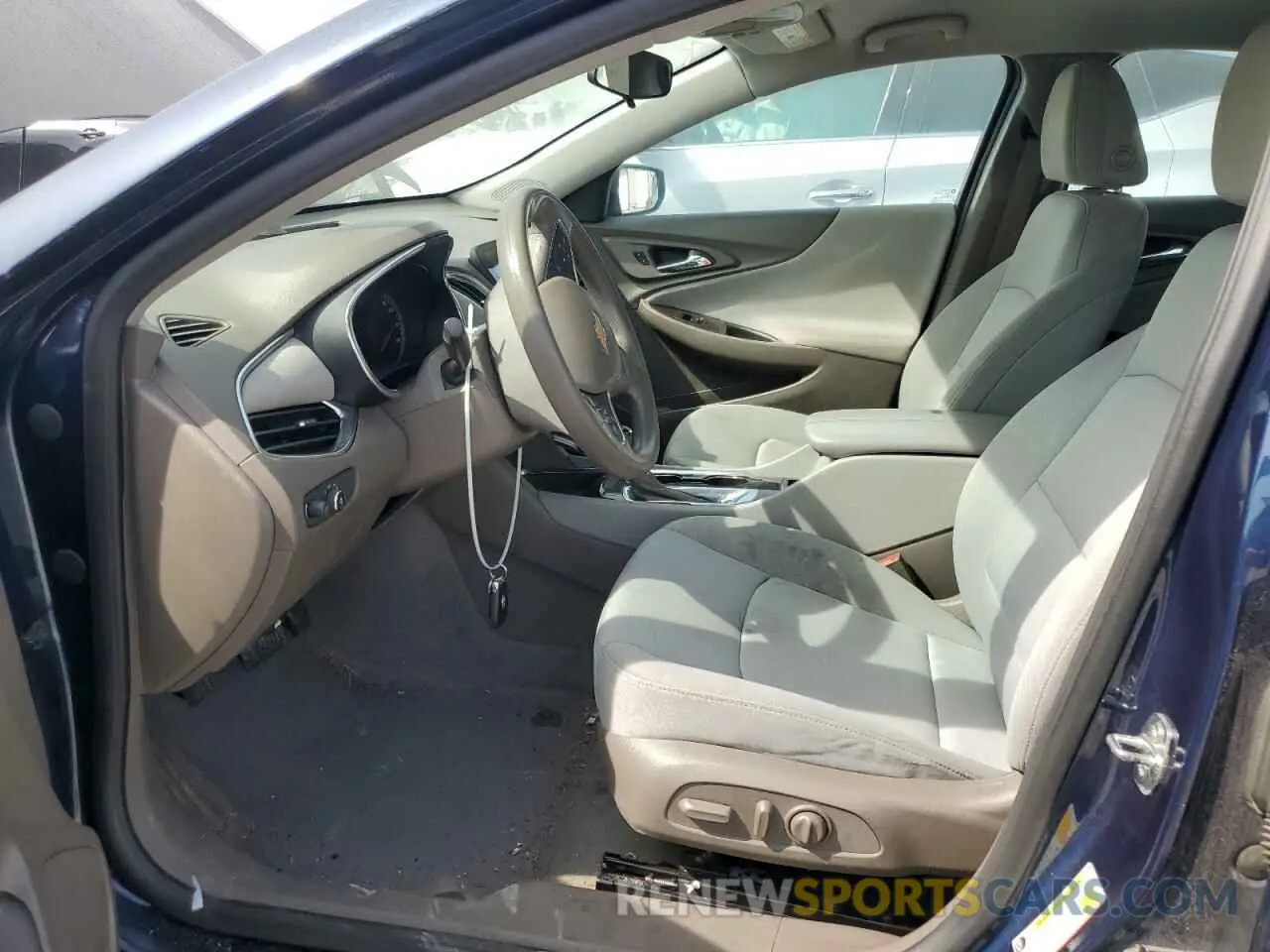 7 Photograph of a damaged car 1G1ZD5STXLF122746 CHEVROLET MALIBU 2020